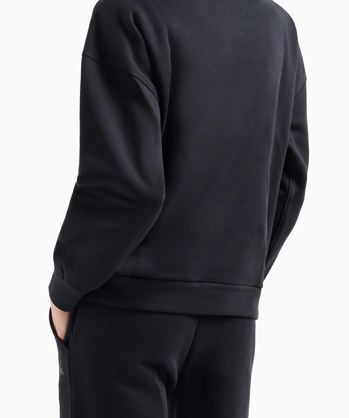 아르마니 익스체인지(ARMANI EXCHANGE) 여성 스팽글 풀 로고 모크넥 티셔츠 _블랙_A424331511