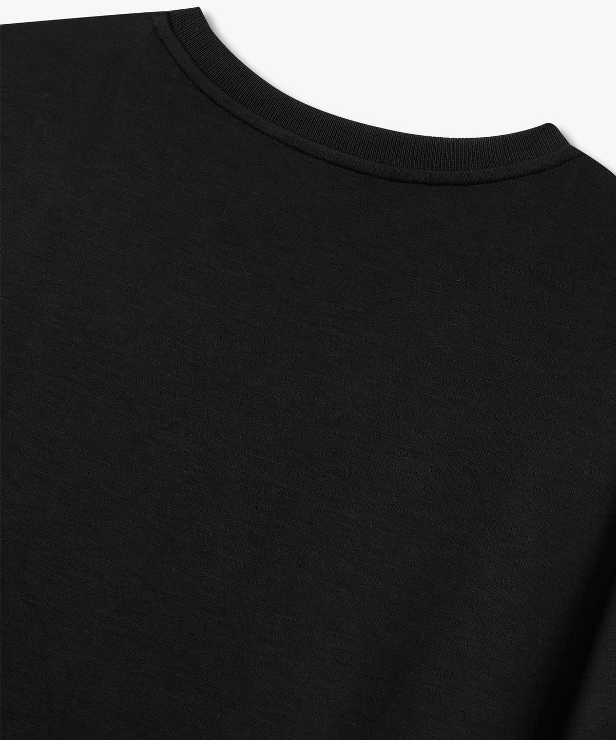 아르마니 익스체인지(ARMANI EXCHANGE) 여성 핫픽스 브이넥 티셔츠 _블랙_A425131504