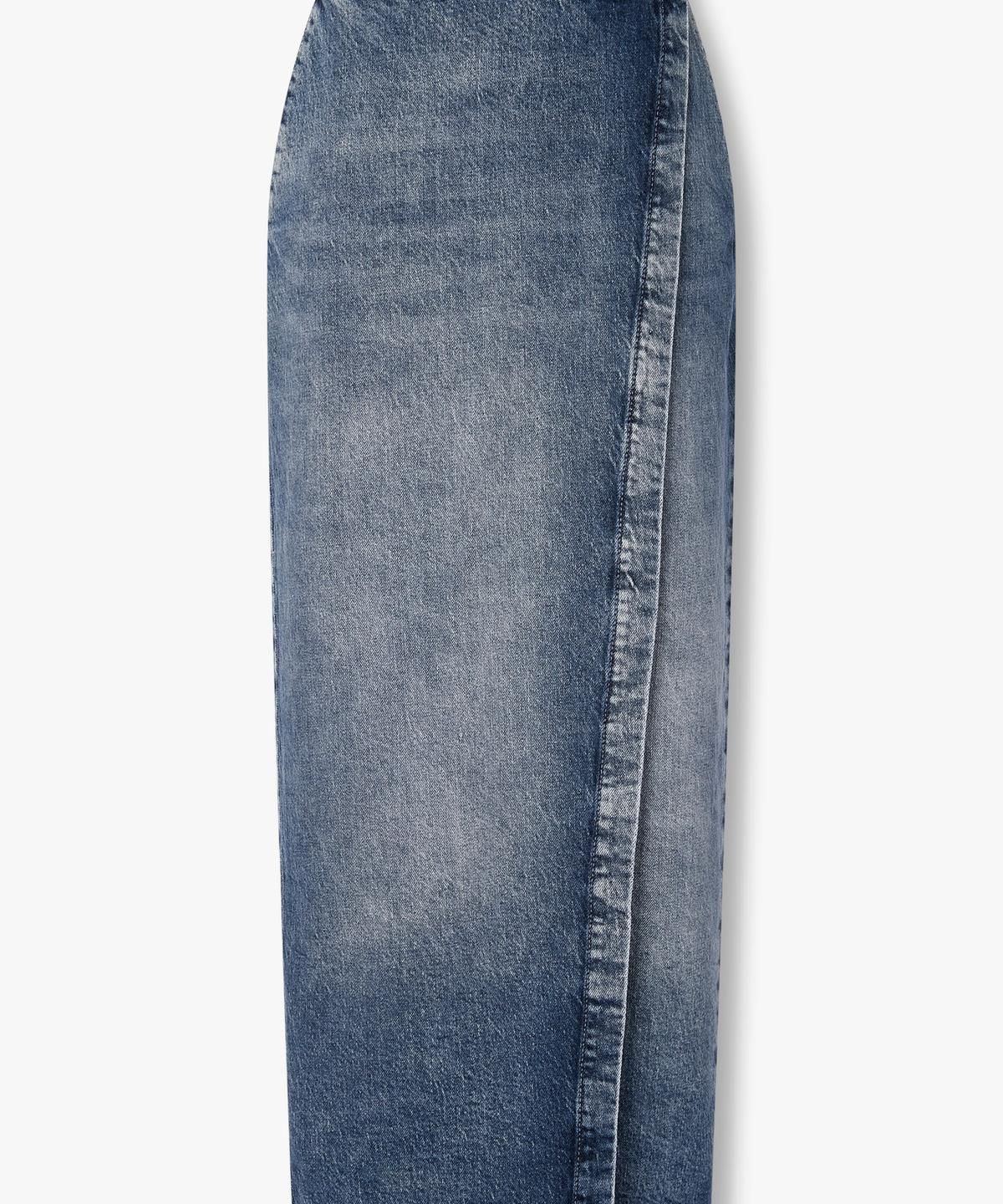 아르마니 익스체인지(ARMANI EXCHANGE) 여성 메탈 로고 랩 데님 스커트 _블루_A425142506