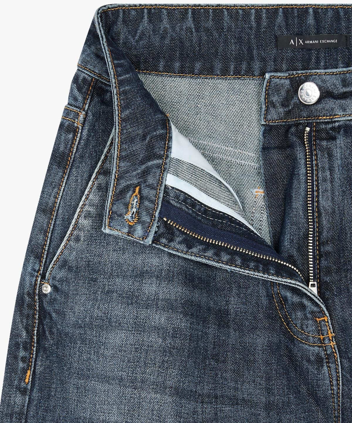 아르마니 익스체인지(ARMANI EXCHANGE) 여성 백 로고 프린트 보이프렌드 데님 진 _다크 블루_A424341505