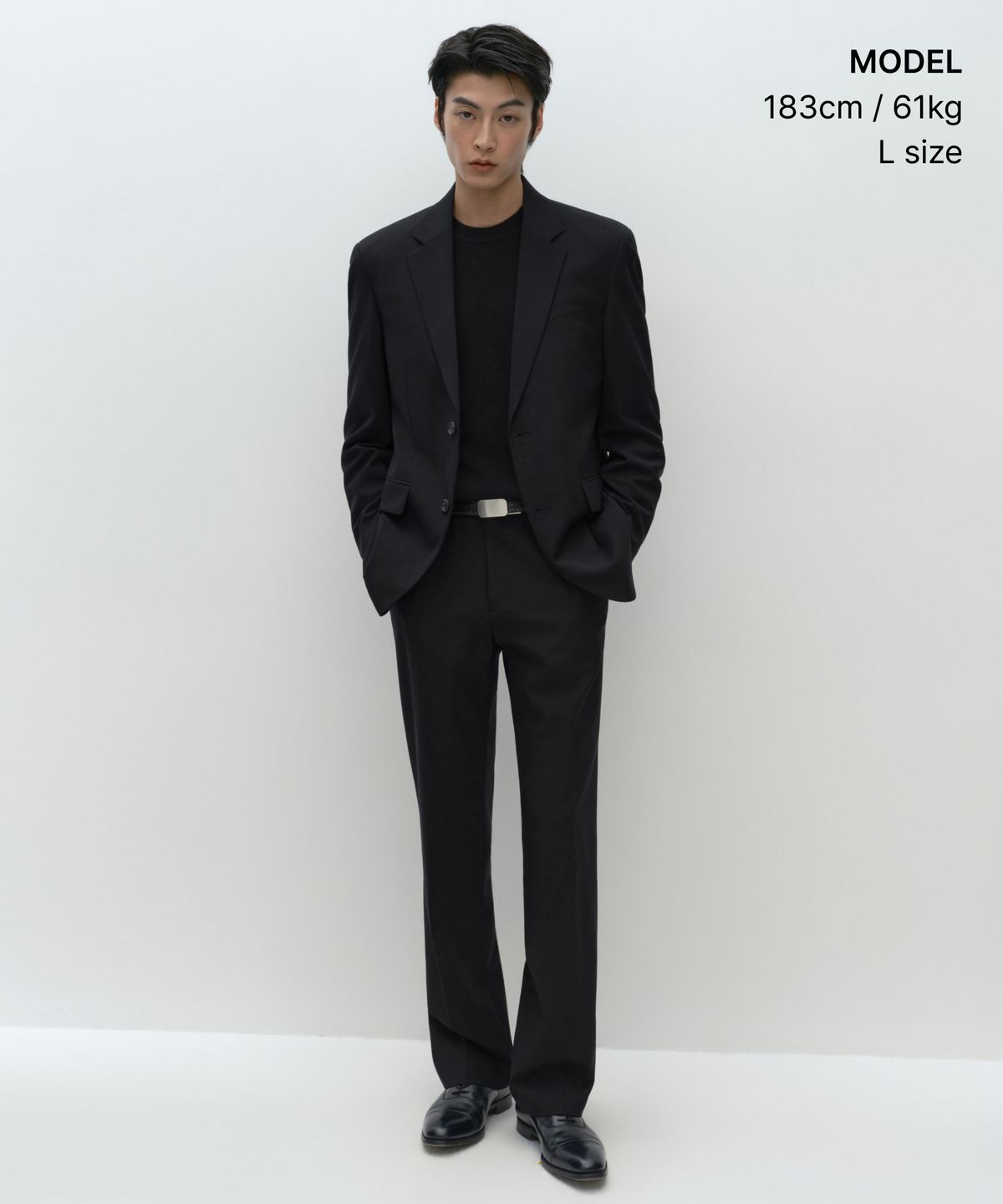 무신사 스탠다드(MUSINSA STANDARD) [플러스] 릴렉스드 베이식 울 블레이저 [블랙]
