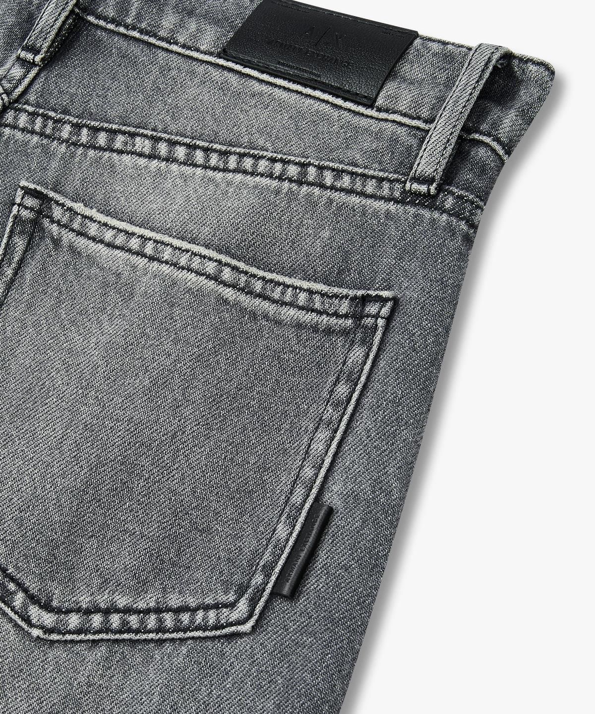 아르마니 익스체인지(ARMANI EXCHANGE) 여성 원 턱 플리츠 슈퍼 와이드 데님 팬츠 _그레이_A425340511