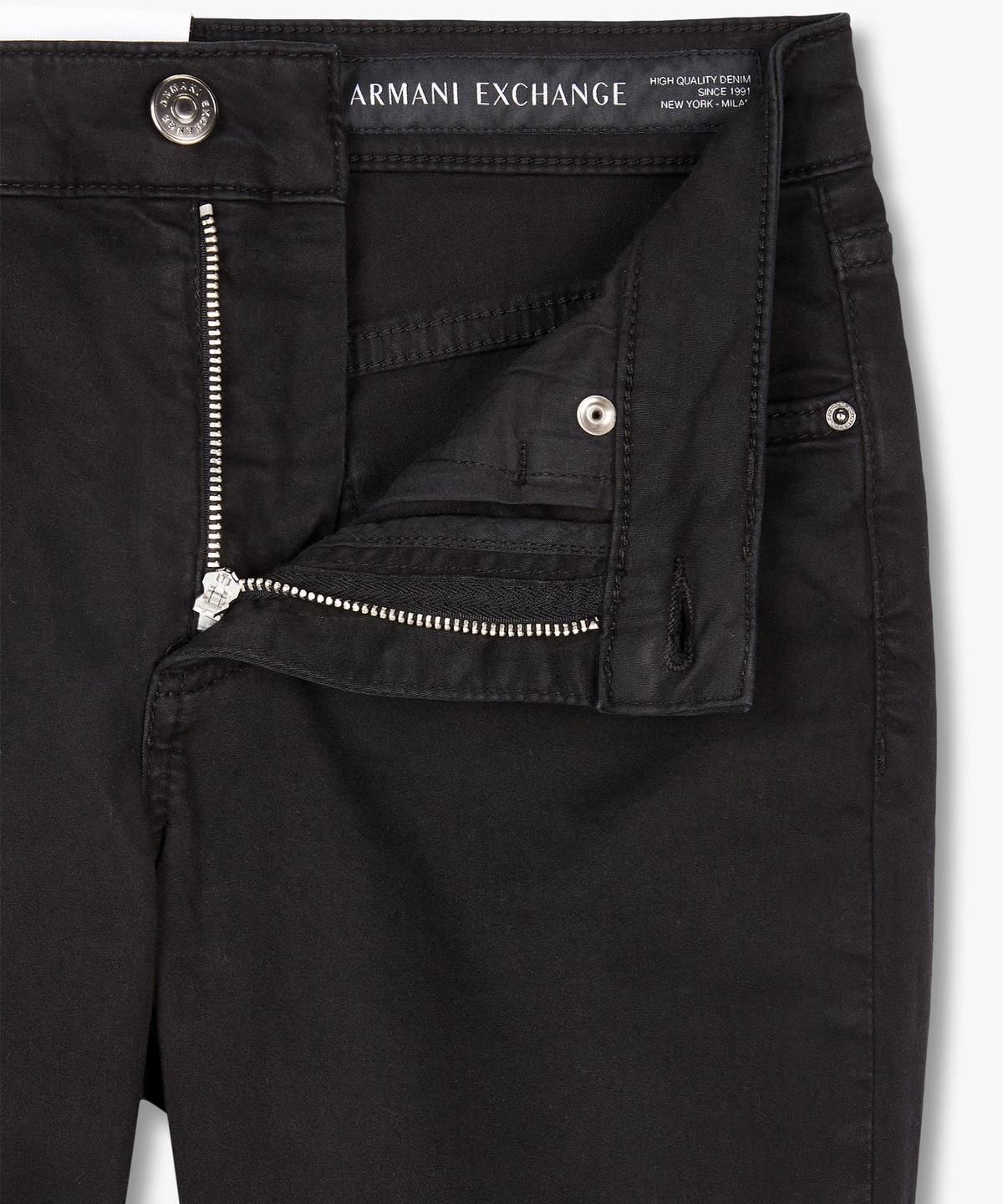 아르마니 익스체인지(ARMANI EXCHANGE) 여성 로고 레더 패치 데님 진 _블랙_A424340500