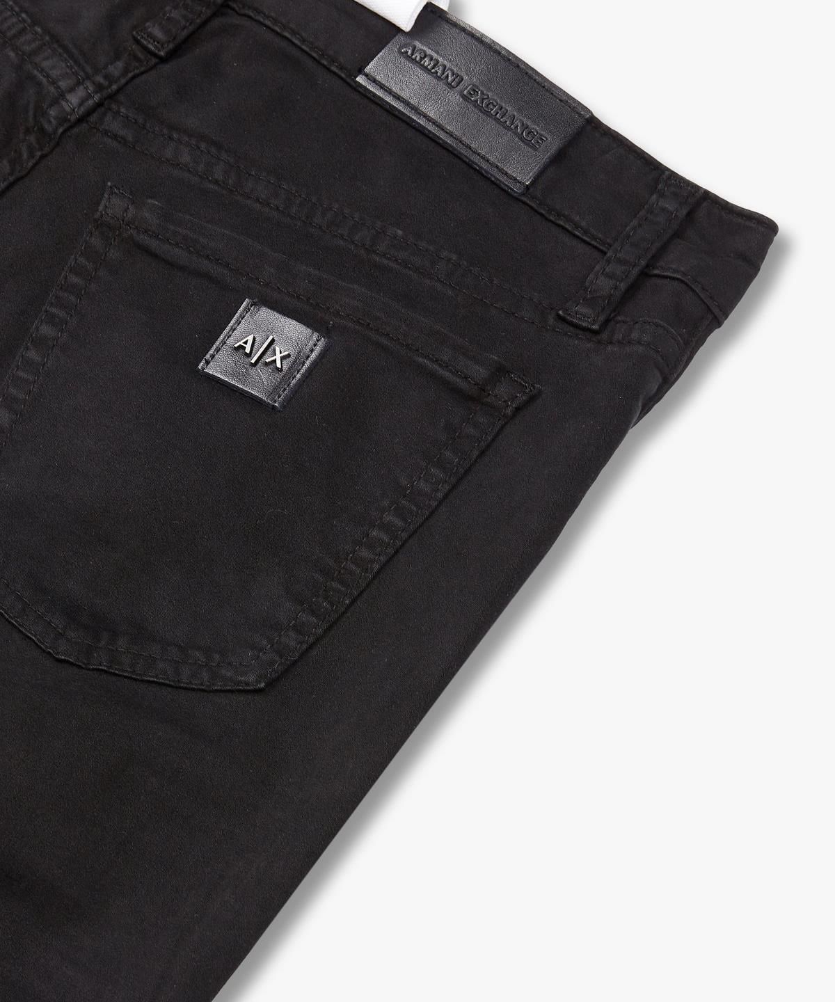아르마니 익스체인지(ARMANI EXCHANGE) 여성 로고 레더 패치 데님 진 _블랙_A424340500
