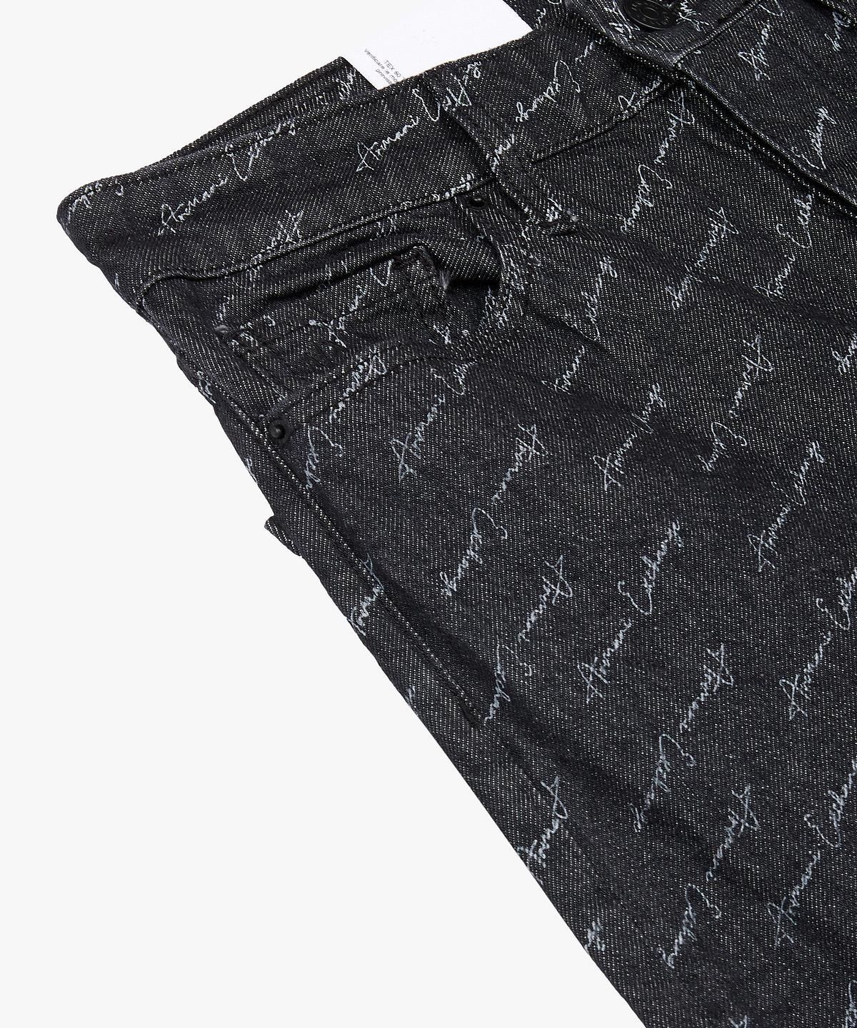 아르마니 익스체인지(ARMANI EXCHANGE) 여성 로고 패턴 생지 데님 진 _블랙_A424340505