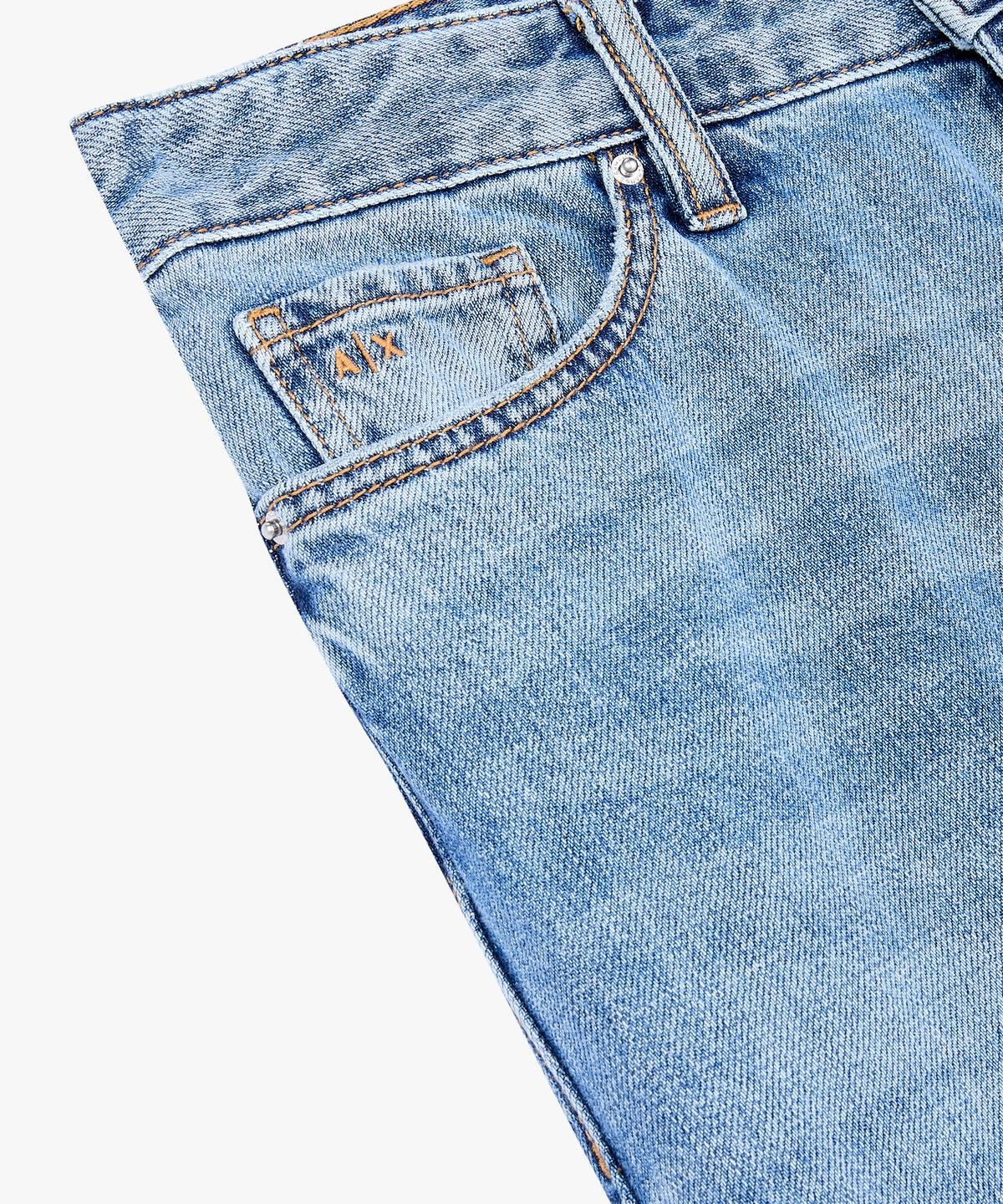 아르마니 익스체인지(ARMANI EXCHANGE) 여성 보이프렌드 핏 크롭 데님 팬츠 _라이트 블루_A425140501