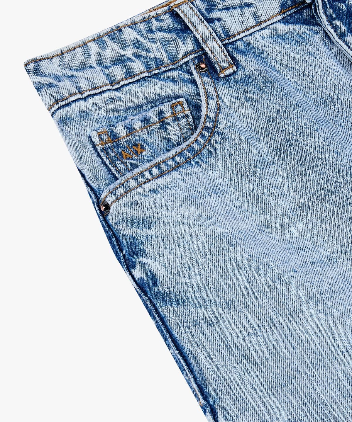 아르마니 익스체인지(ARMANI EXCHANGE) 여성 미드라이즈 캐럿 핏 데님 팬츠 _블루_A425140505