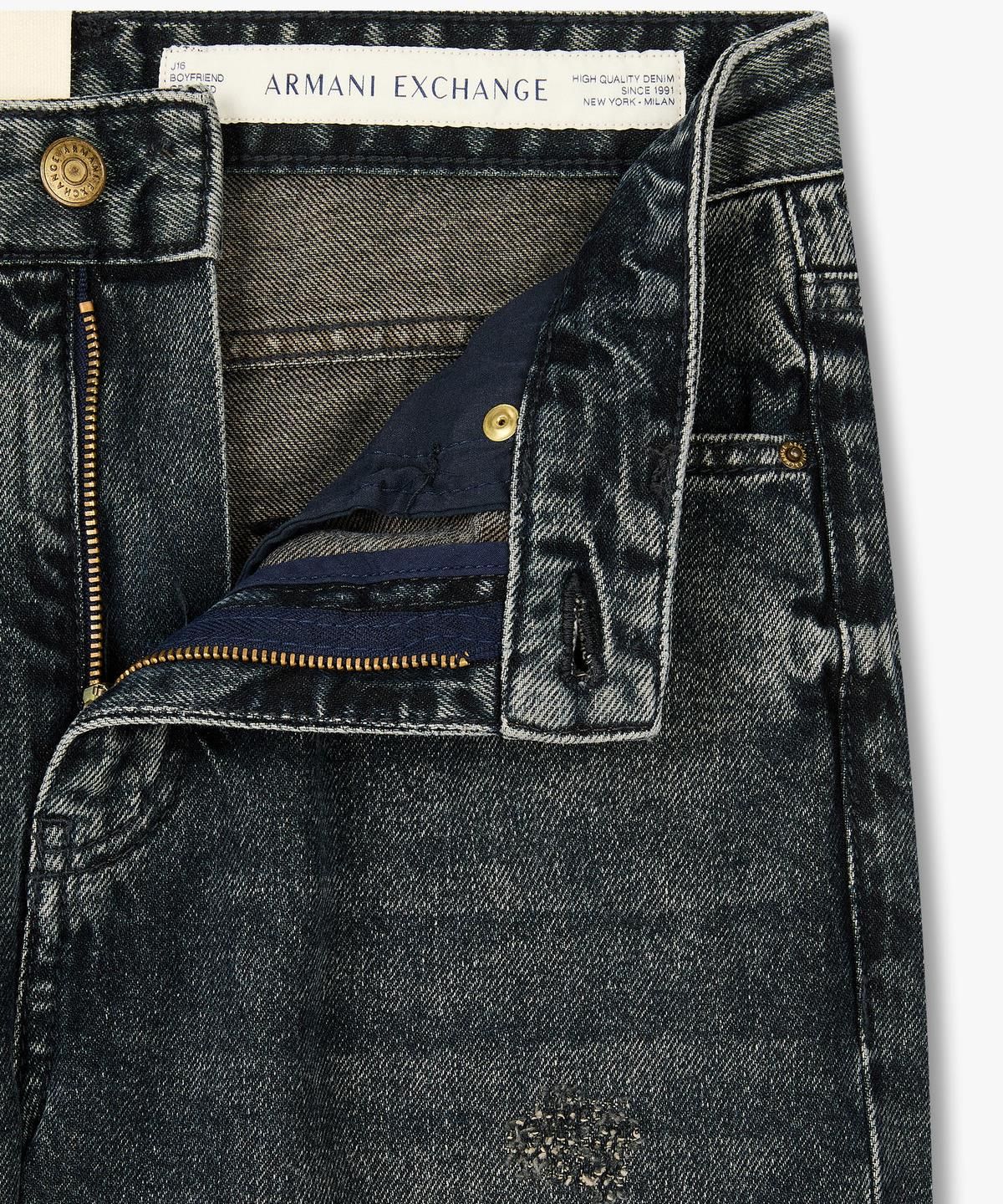 아르마니 익스체인지(ARMANI EXCHANGE) 여성 패치 디테일 보이프렌드 데님 팬츠 _다크블루_A425340501