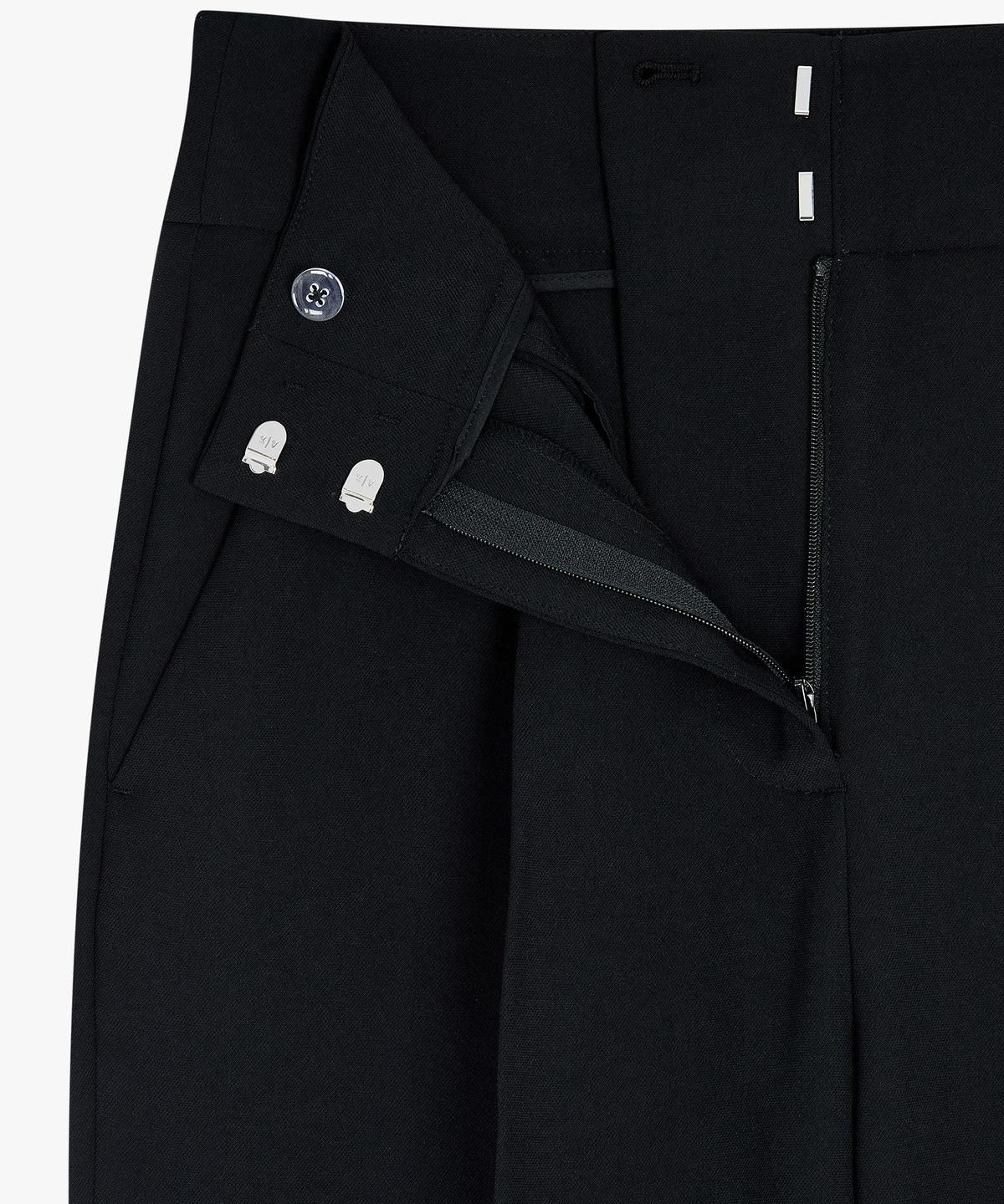 아르마니 익스체인지(ARMANI EXCHANGE) 여성 원 턱 플리티드 롤업 팬츠 _블랙_A424341500