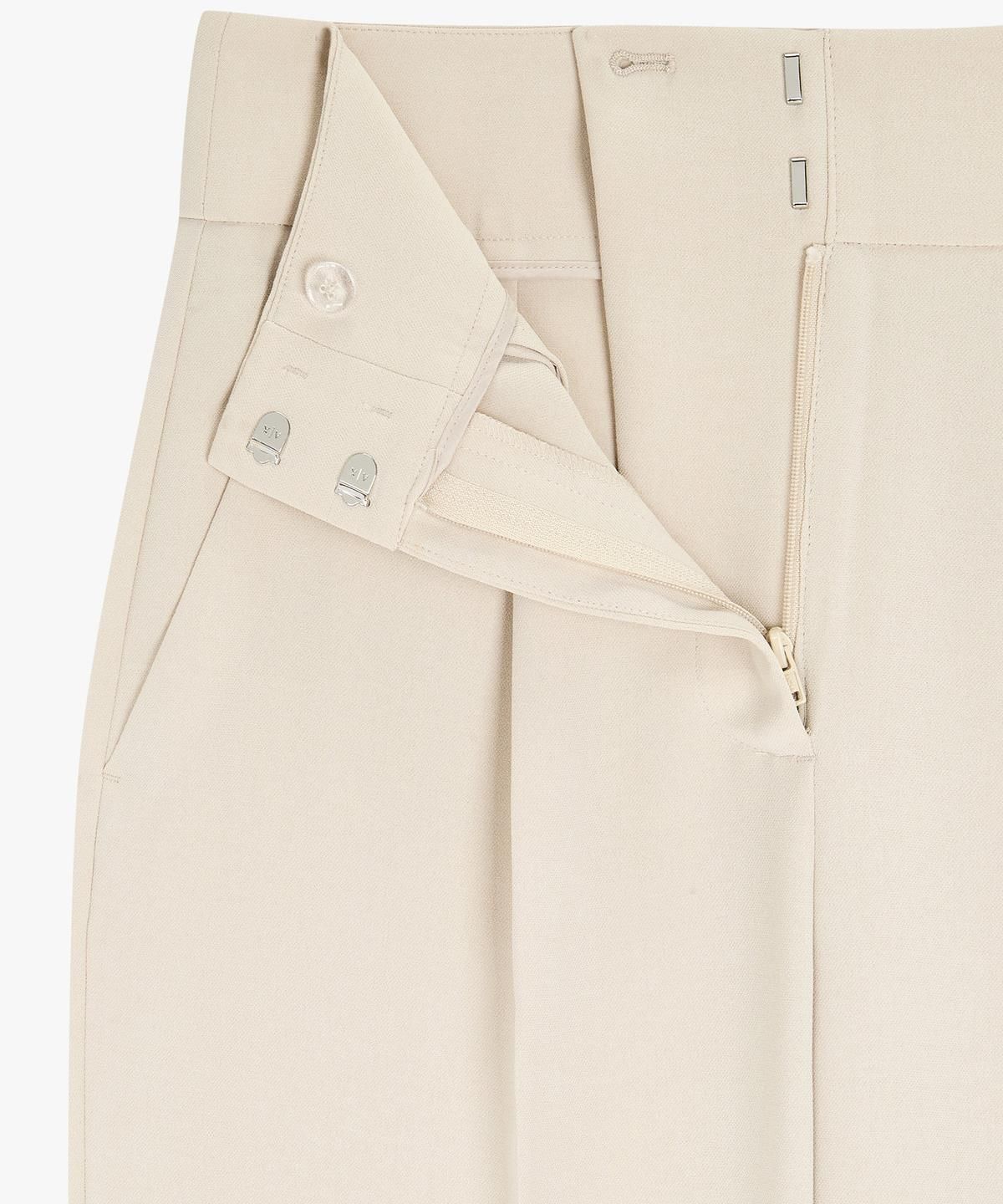 아르마니 익스체인지(ARMANI EXCHANGE) 여성 원 턱 플리티드 롤업 팬츠 _베이지_A424341501