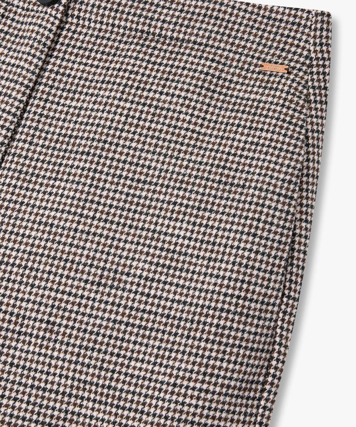 아르마니 익스체인지(ARMANI EXCHANGE) 여성 빅 버튼 클로저 테이퍼드 팬츠 _다크 브라운_A424341503