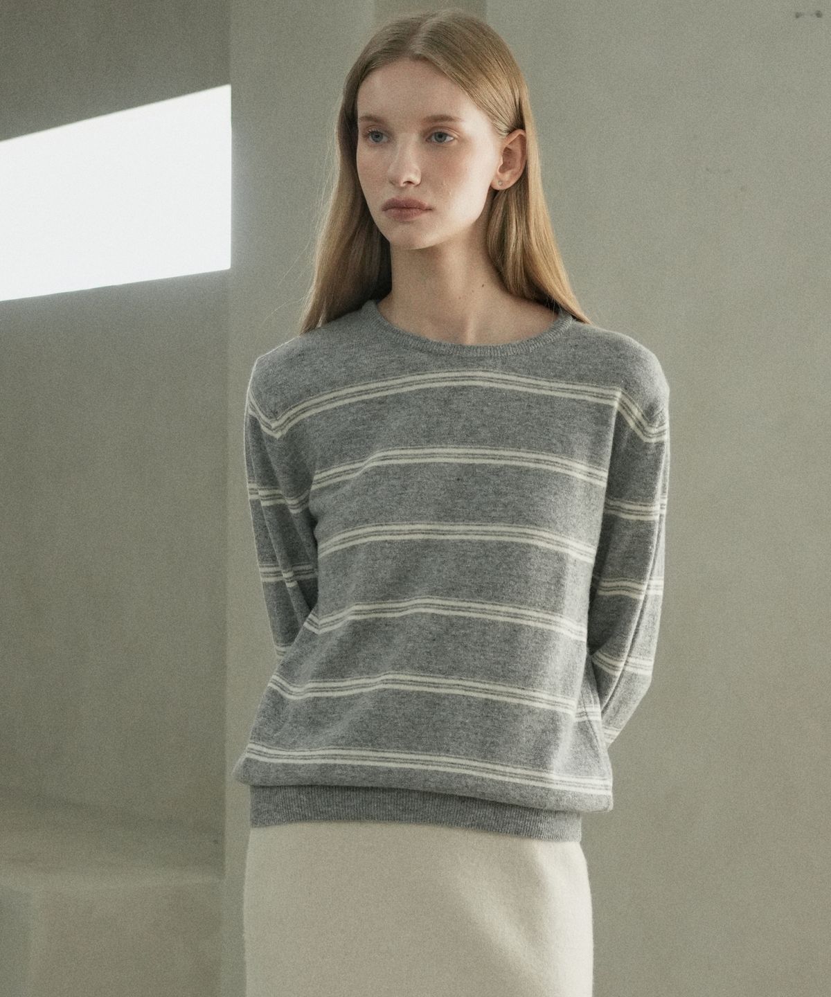 블레티(VLETI) Merino Wool 100% Striped Round Knit (gray)