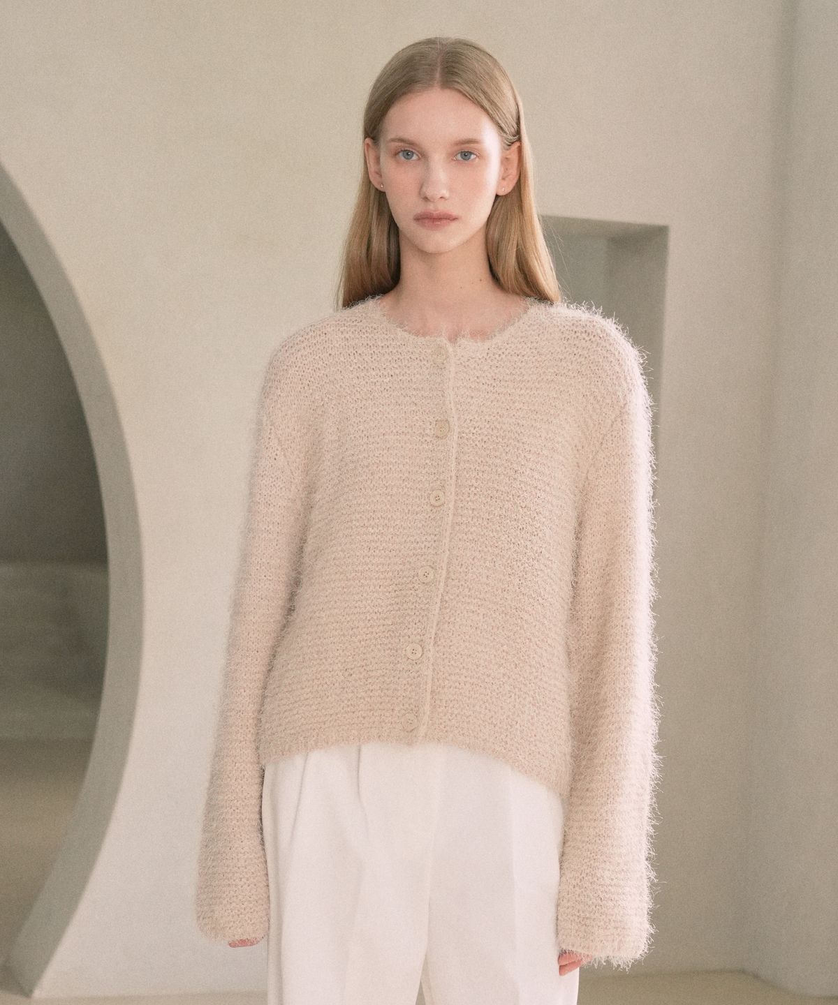 블레티(VLETI) Boucle Round Knit Cardigan (beige)