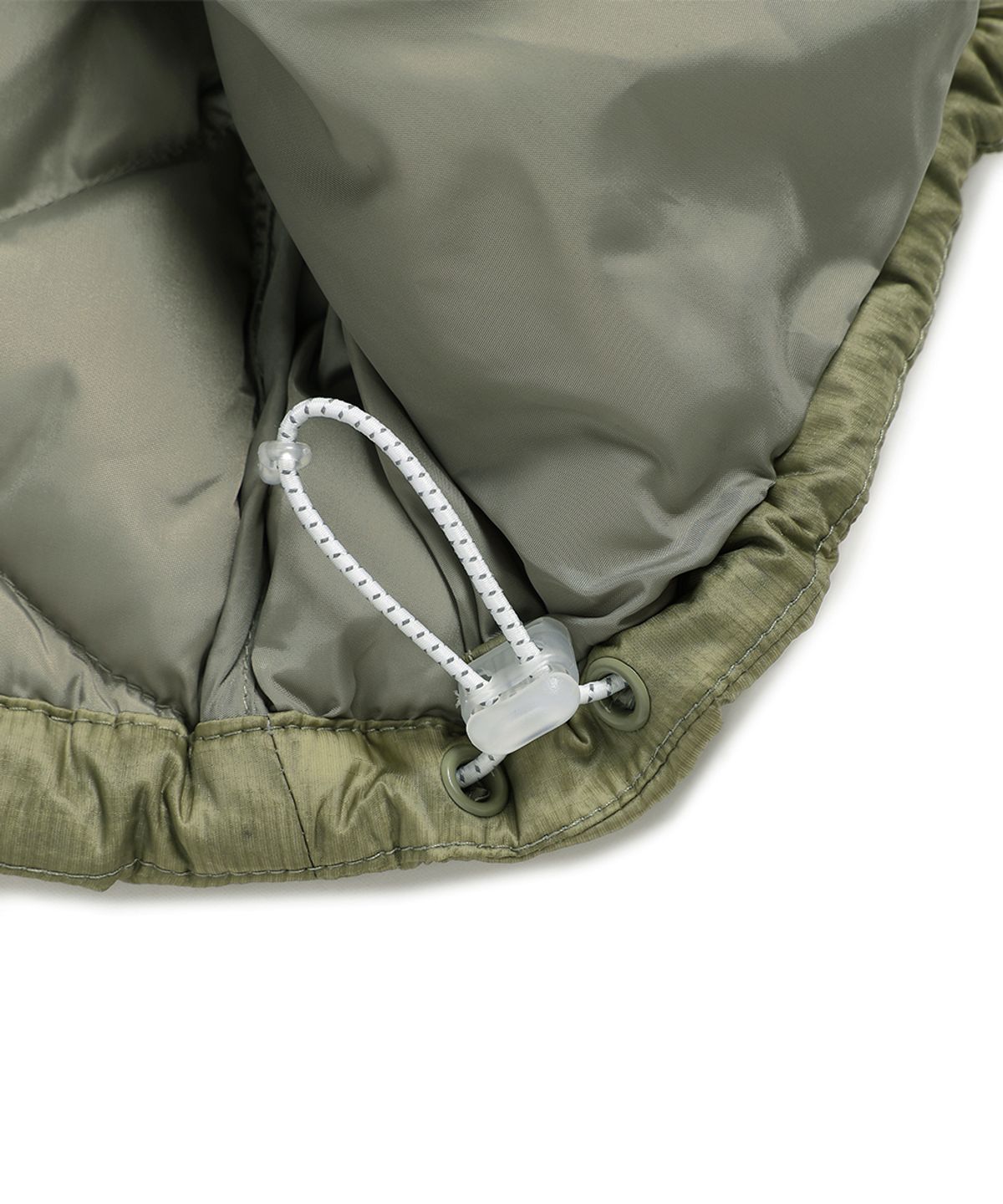 카비시(CAVISH) SOFT AIR HIGH-NECK PADDED JACKET KHAKI(CV2GFUB902A)