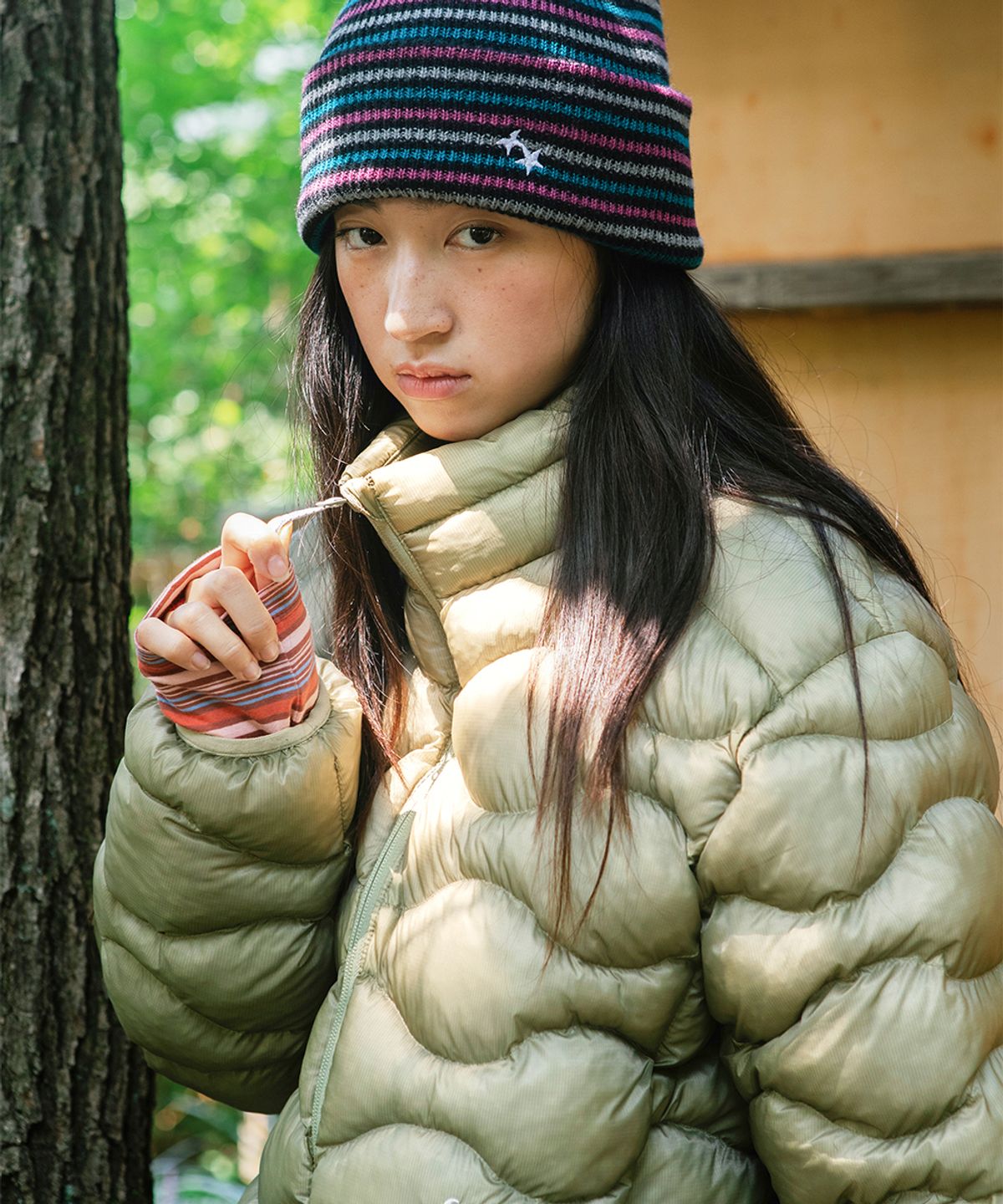 카비시(CAVISH) SOFT AIR HIGH-NECK PADDED JACKET KHAKI(CV2GFUB902A)