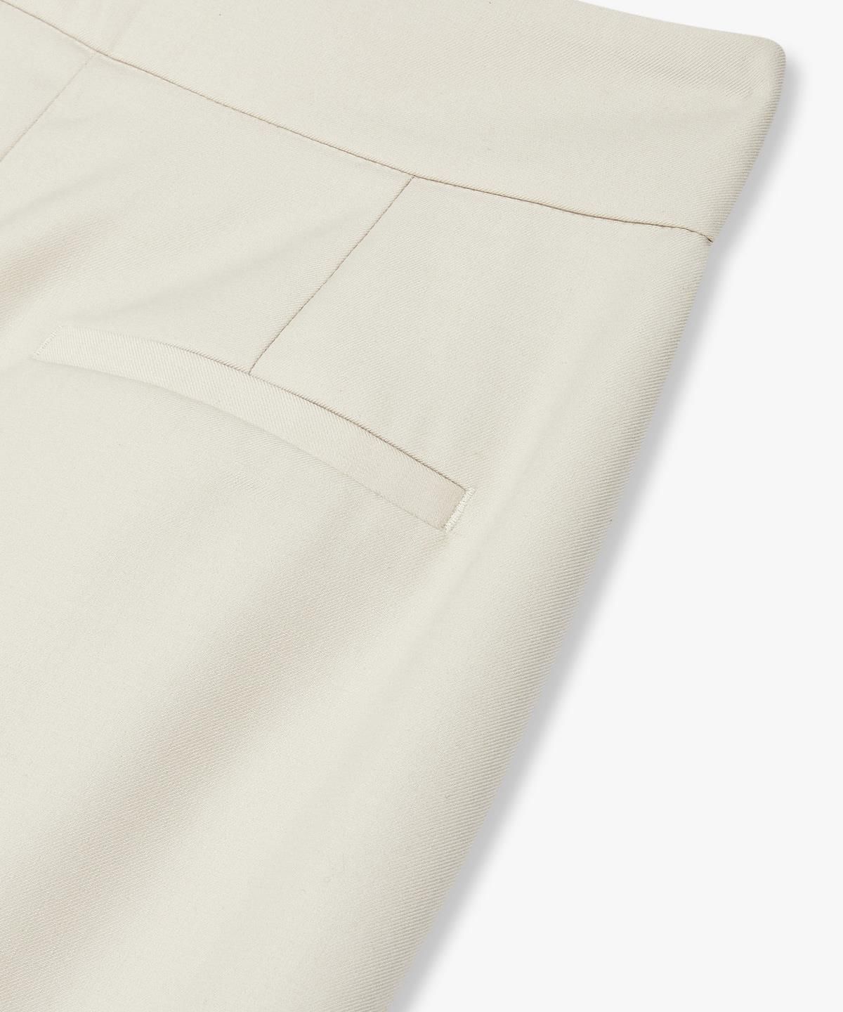 아르마니 익스체인지(ARMANI EXCHANGE) 여성 로고 패치 원 턱 플리츠 팬츠 _베이지_A425141505