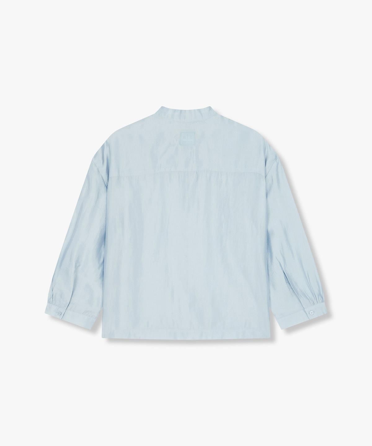 아르마니 익스체인지(ARMANI EXCHANGE) 여성 글로시 레이온 블렌드 셔츠 _라이트 블루_A425120503