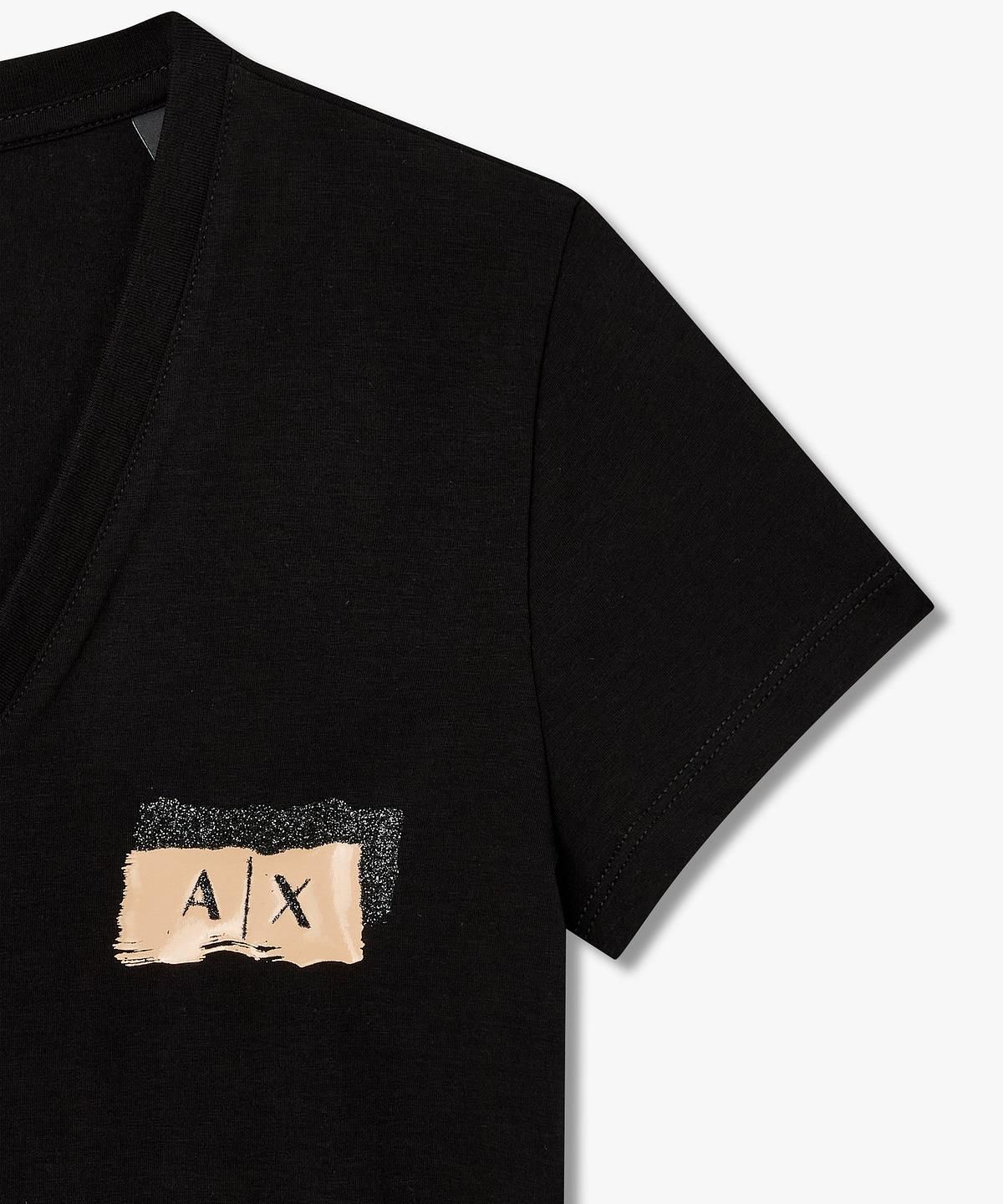 아르마니 익스체인지(ARMANI EXCHANGE) 여성 글리터 로고 브이넥 티셔츠 _블랙_A426130504