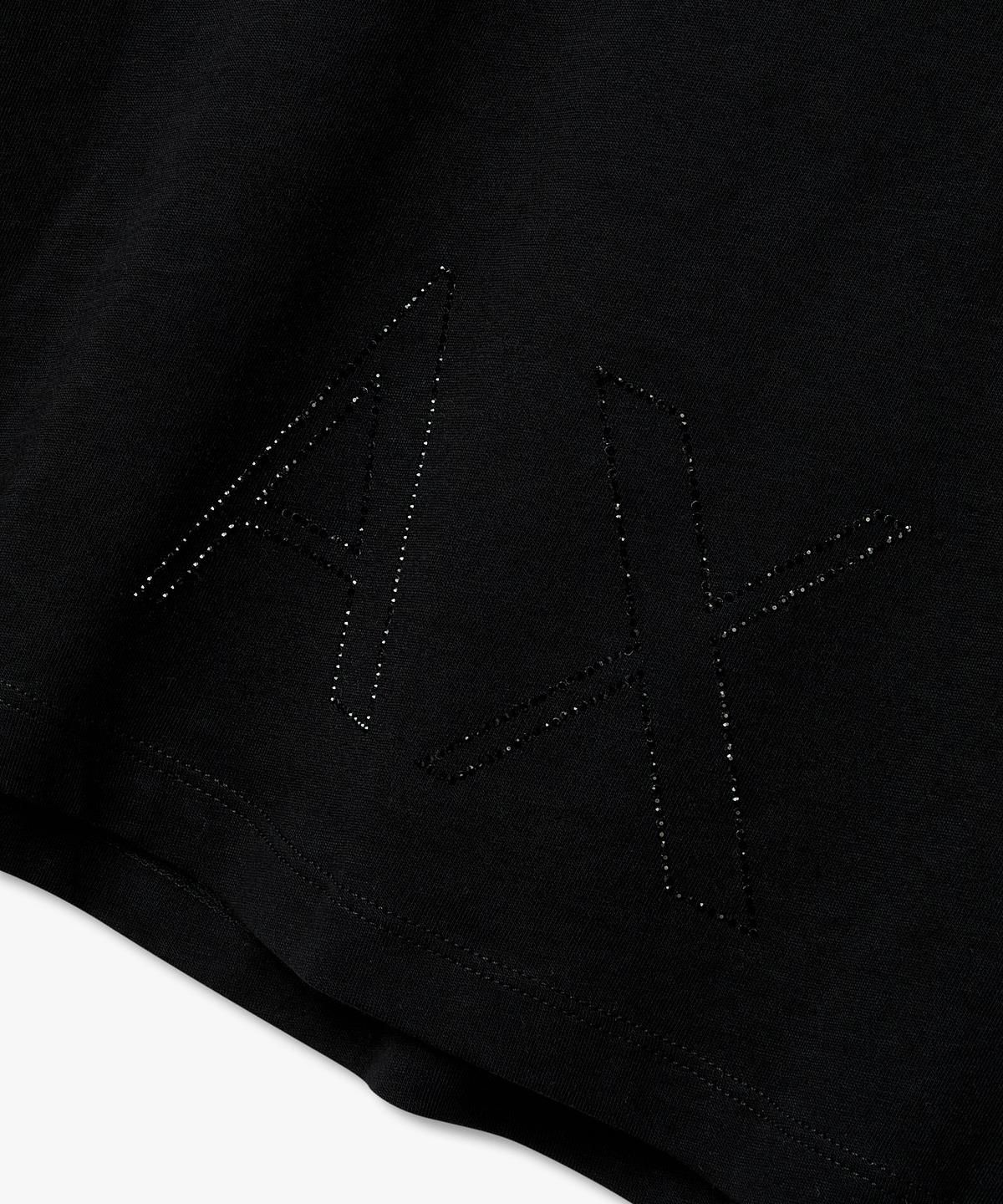 아르마니 익스체인지(ARMANI EXCHANGE) 여성 비즈 로고 디테일 크롭 티셔츠 _블랙_A426130510