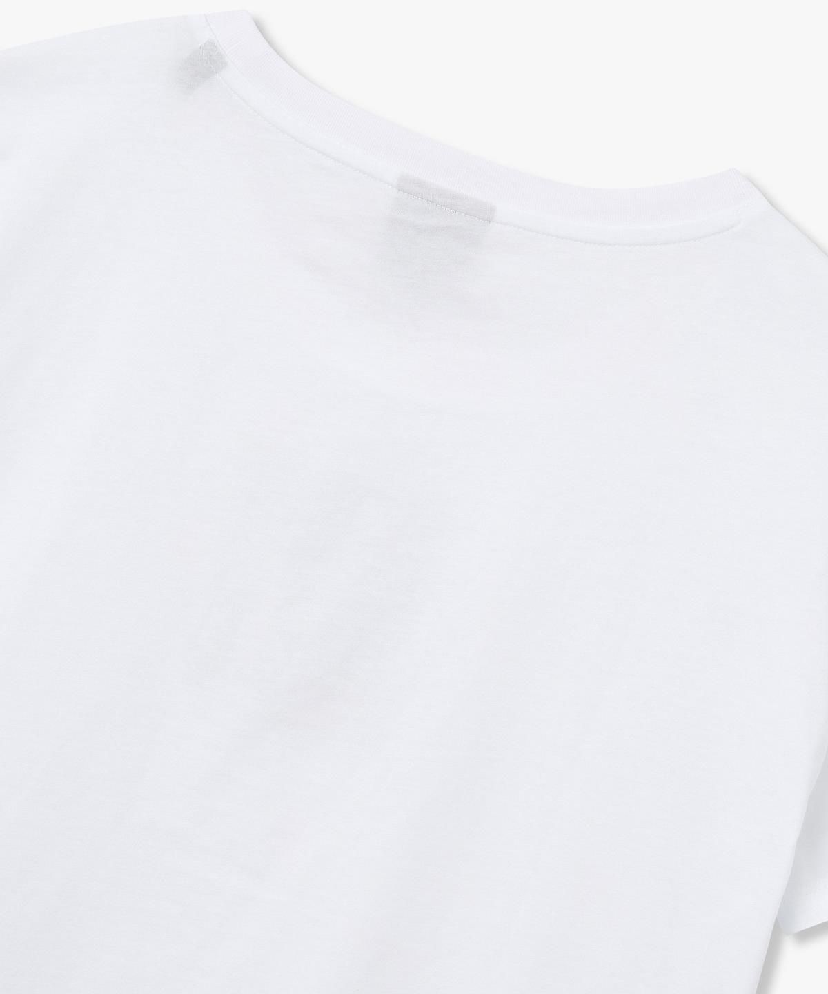 아르마니 익스체인지(ARMANI EXCHANGE) 여성 로고 패치 레귤러 핏 티셔츠 _화이트_A426130525