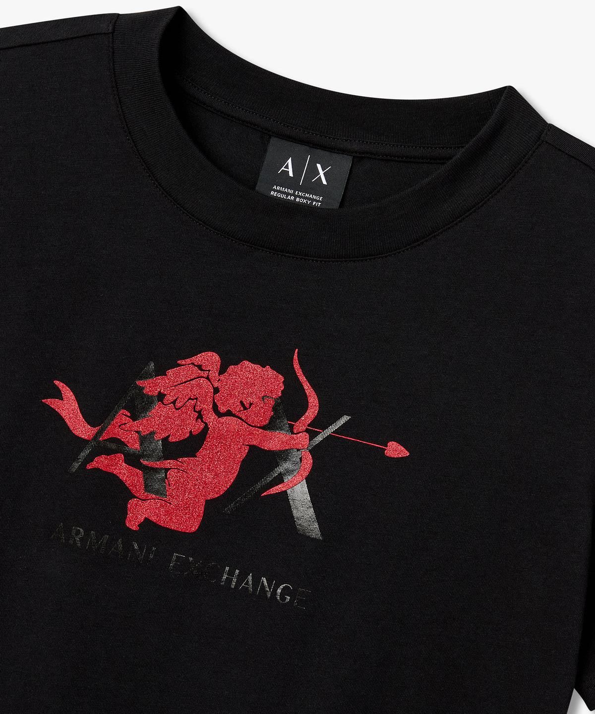 아르마니 익스체인지(ARMANI EXCHANGE) 여성 큐피트 앤 로고 프린트 티셔츠 _블랙_A426130513
