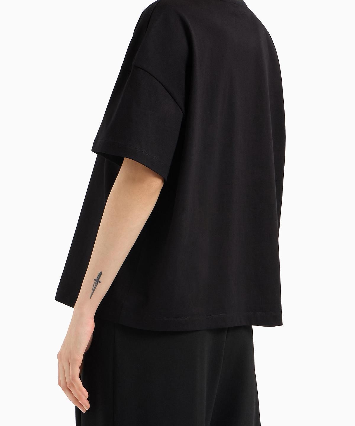 아르마니 익스체인지(ARMANI EXCHANGE) 여성 드롭 숄더 루즈 핏 티셔츠 _블랙_A425130532