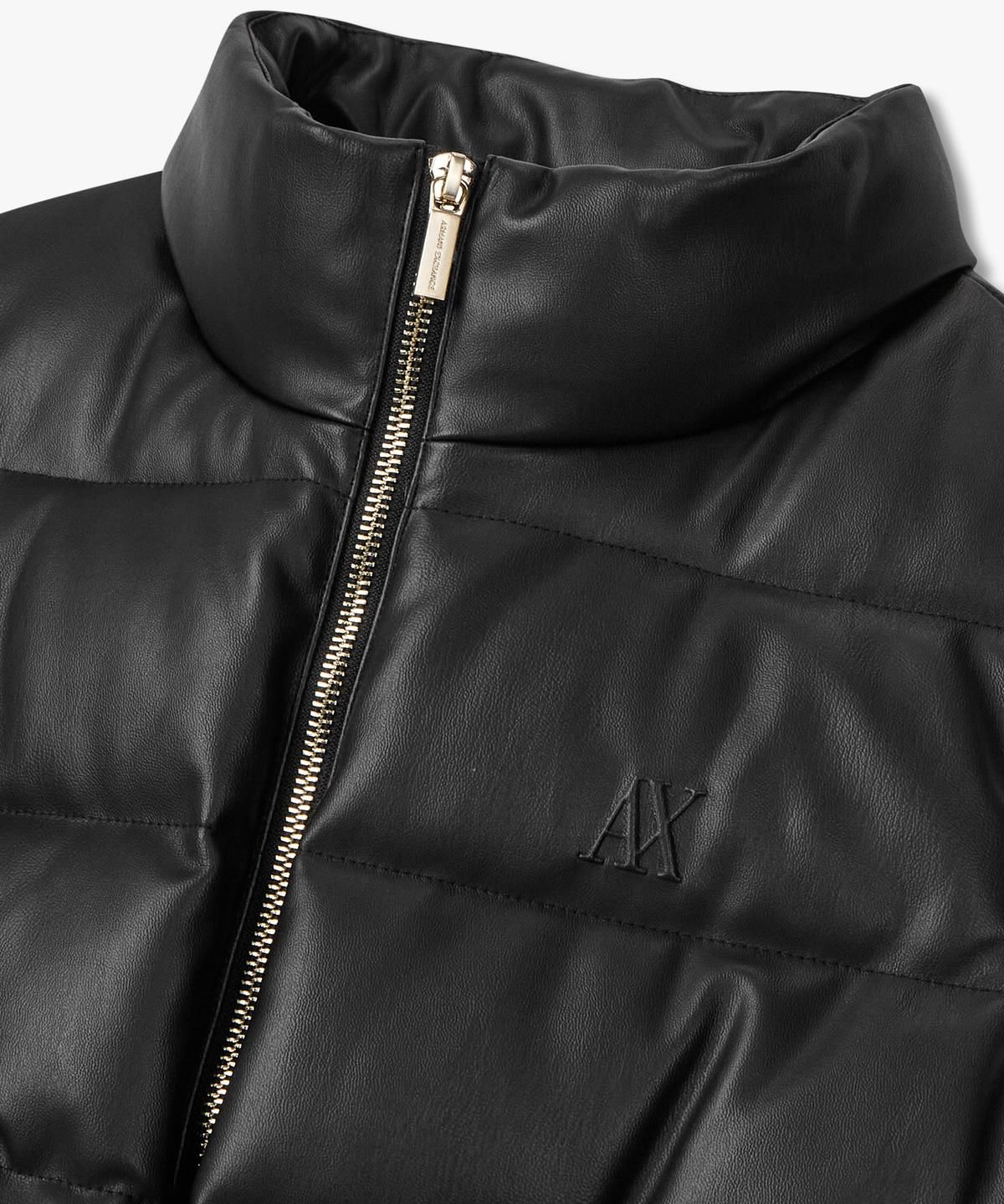아르마니 익스체인지(ARMANI EXCHANGE) 여성 하이넥 페이크 레더 패딩 베스트 _블랙_A425310509