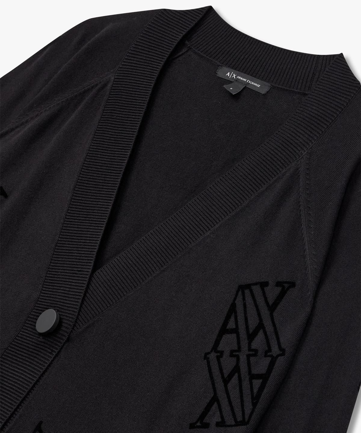 아르마니 익스체인지(ARMANI EXCHANGE) 여성 플록 로고 래글런 가디건 _블랙_A424332500