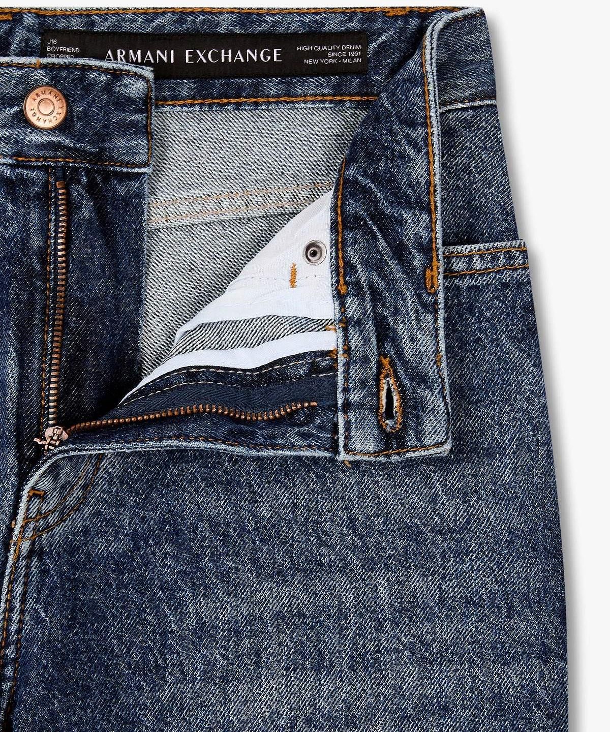 아르마니 익스체인지(ARMANI EXCHANGE) 여성 미드라이즈 보이프렌드 크롭 진 _블루_A426140502