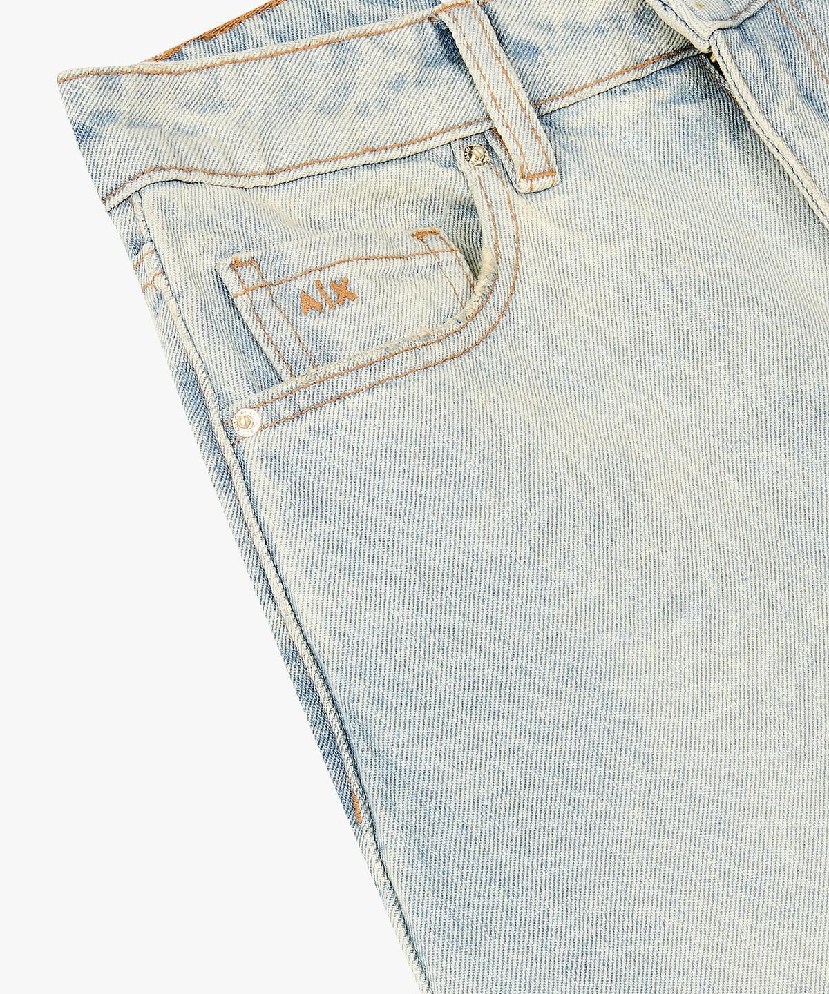 아르마니 익스체인지(ARMANI EXCHANGE) 여성 하이라이즈 릴렉스트 글리터 데님 진 _라이트 블루_A426140506