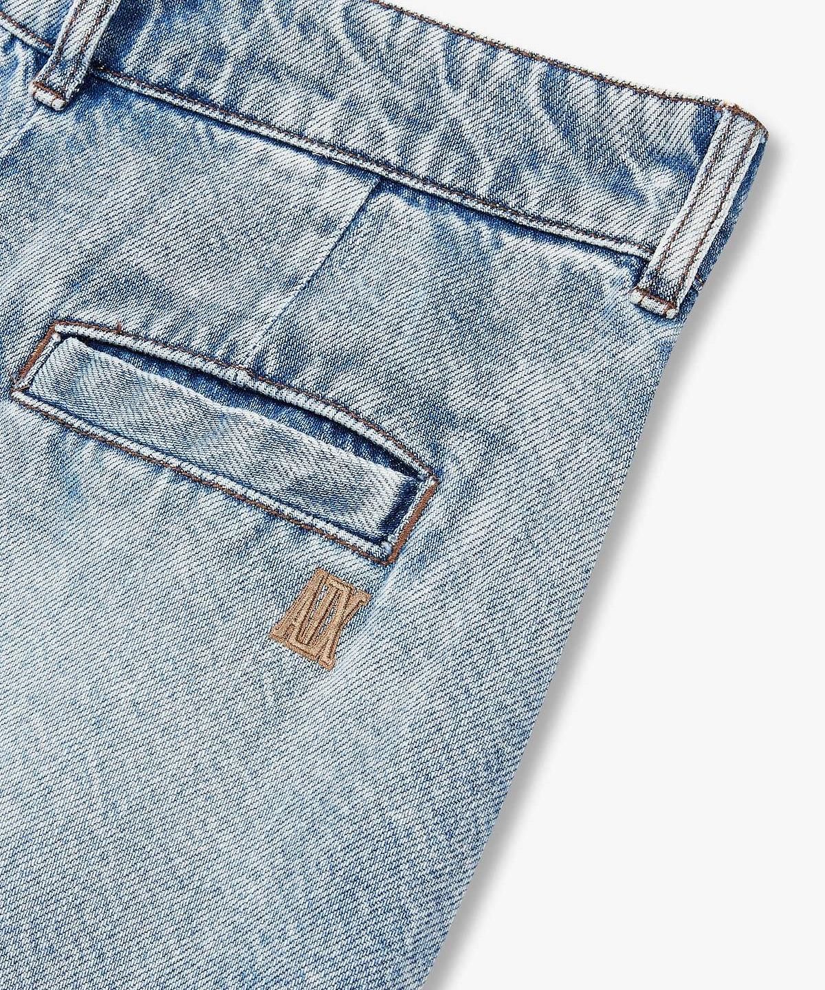 아르마니 익스체인지(ARMANI EXCHANGE) 여성 투 턱 플리티드 데님 쇼츠 _블루_A426140509