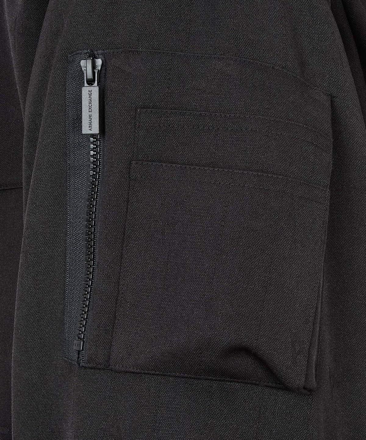 아르마니 익스체인지(ARMANI EXCHANGE) 여성 로고 자카드 패디드 블루종 자켓 _블랙_A426110503