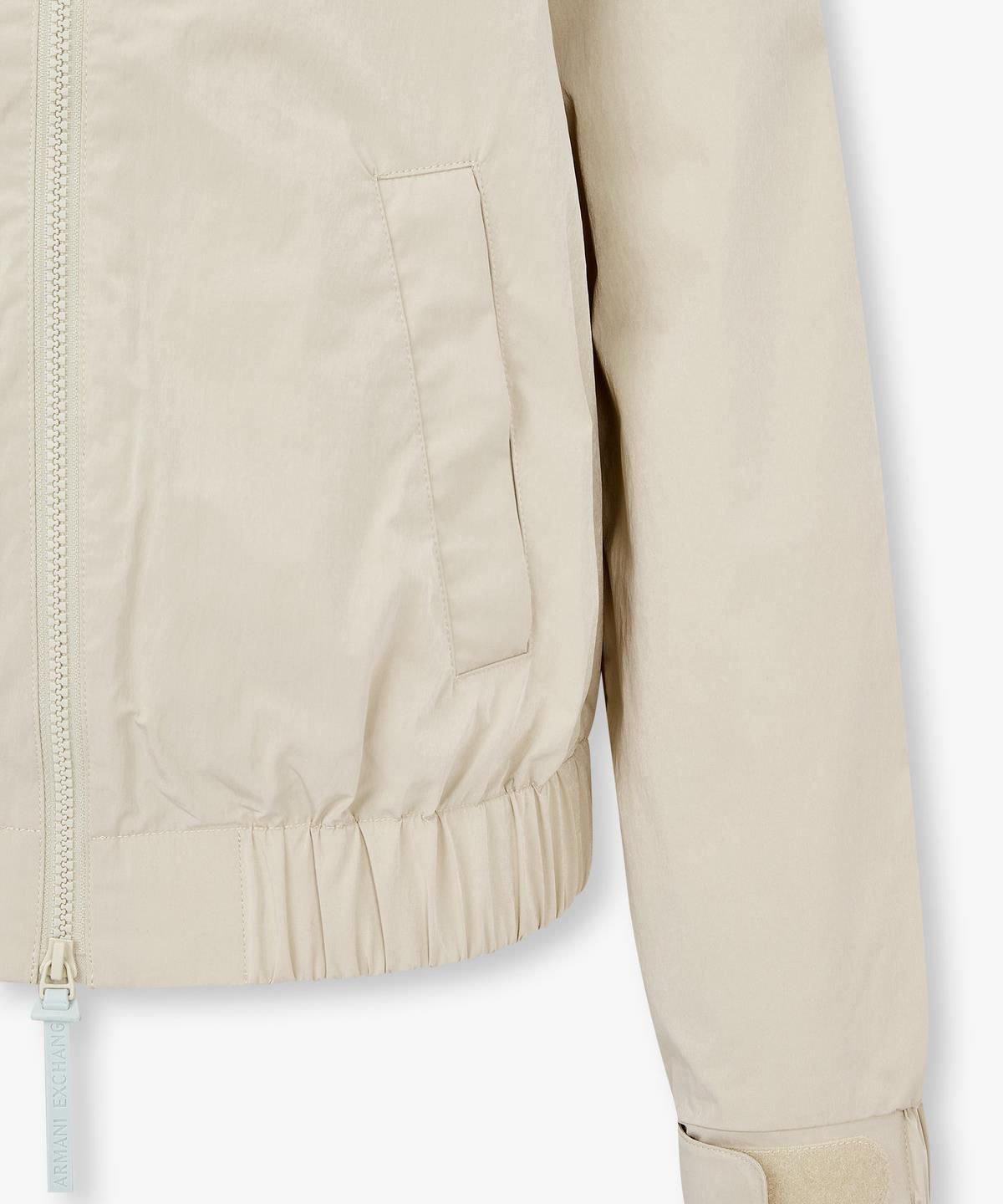 아르마니 익스체인지(ARMANI EXCHANGE) 여성 로고 패치 래글런 블루종 _라이트 베이지_A425110503