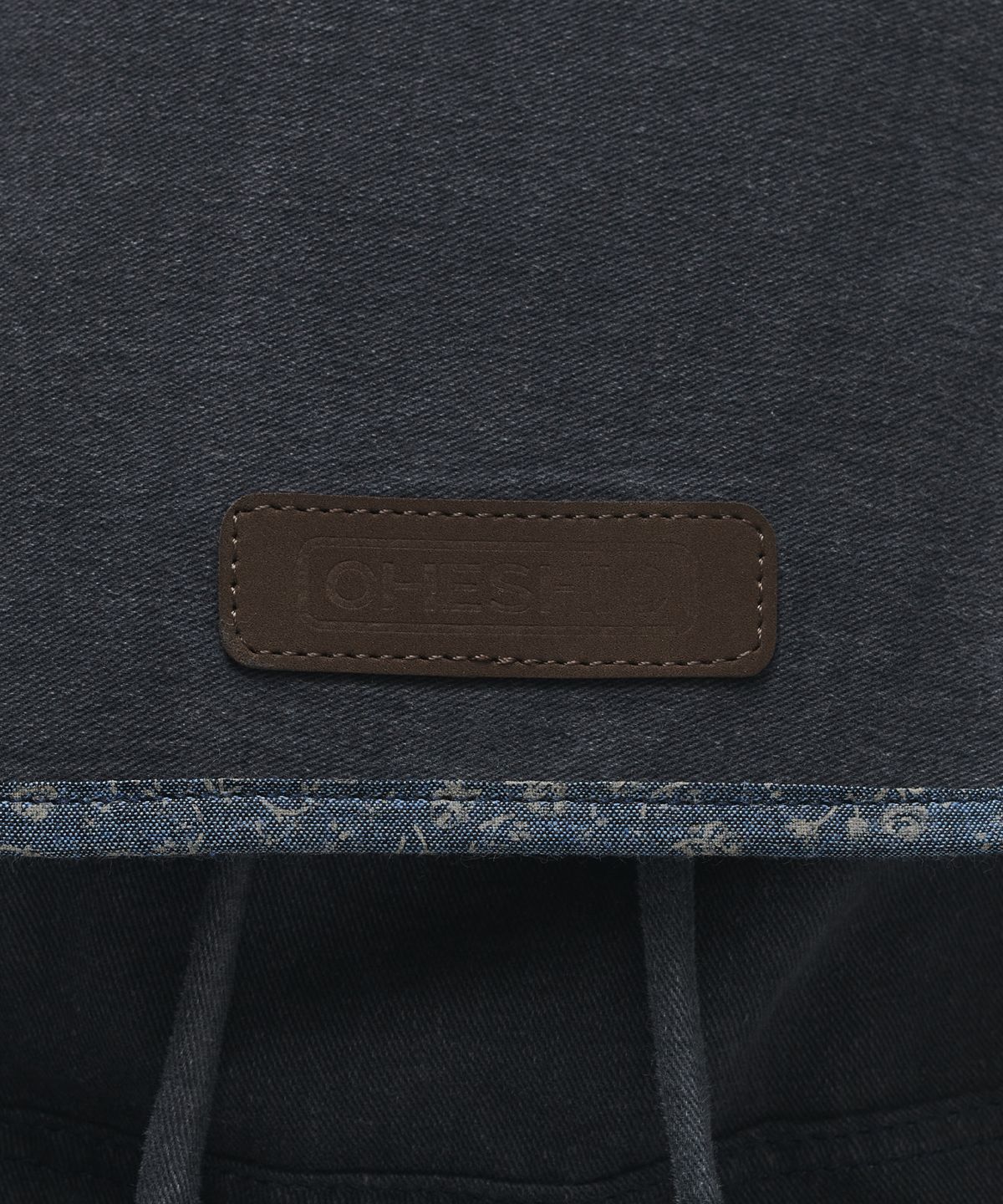 오헤시오(OHESHIO) CONTRAST BACKPACK, CHARCOAL FLORAL
