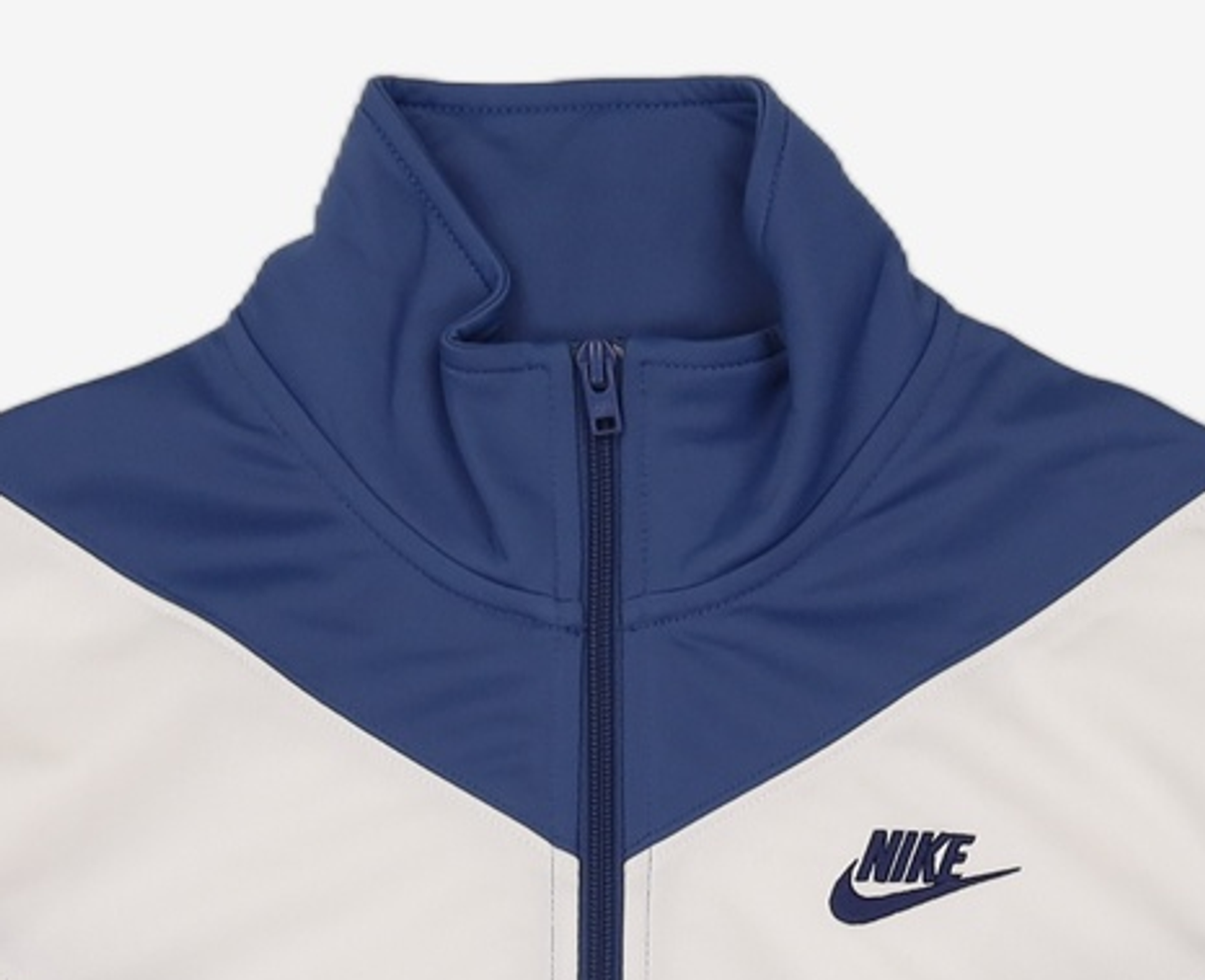 나이키(NIKE) 트레이닝 재킷 S