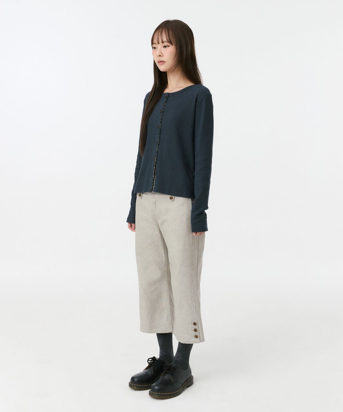 오헤시오(OHESHIO) VINTAGE DOT BUTTON CAPRI PANTS, BEIGE