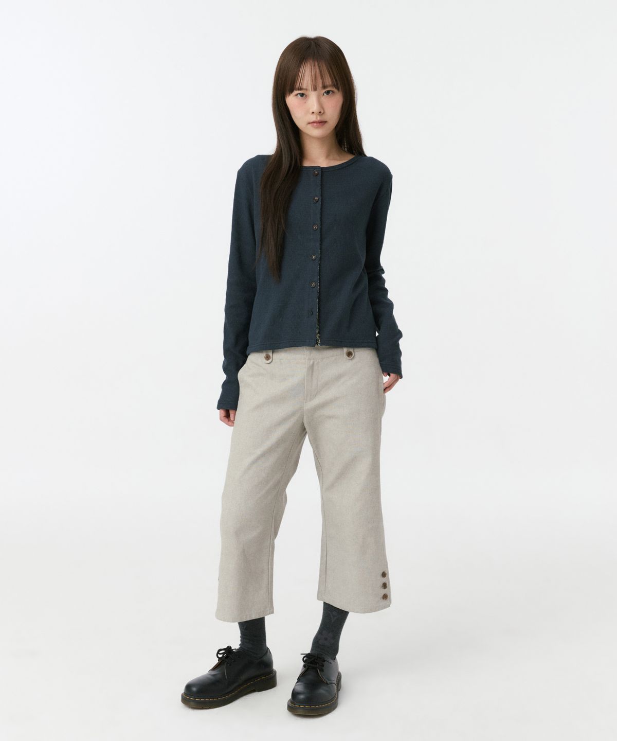 오헤시오(OHESHIO) VINTAGE DOT BUTTON CAPRI PANTS, BEIGE