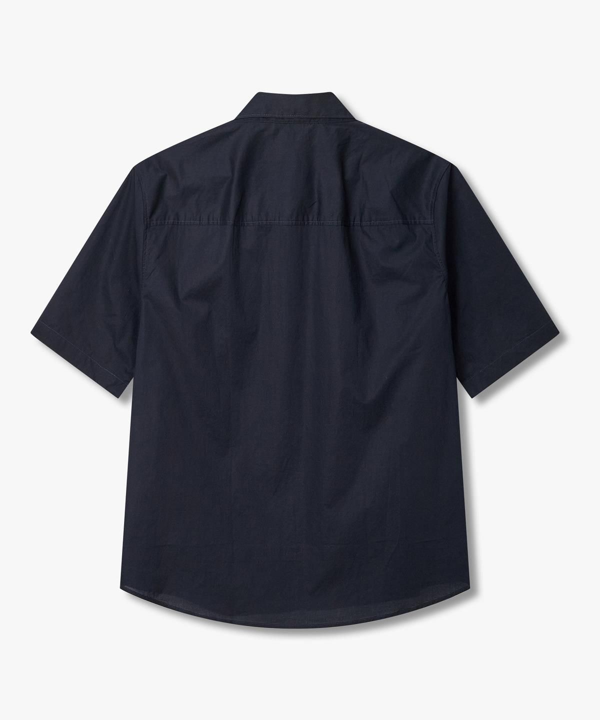 아르마니 익스체인지(ARMANI EXCHANGE) 남성 로고 라벨 패치 숏 슬리브 셔츠 _다크 네이비_A416120006