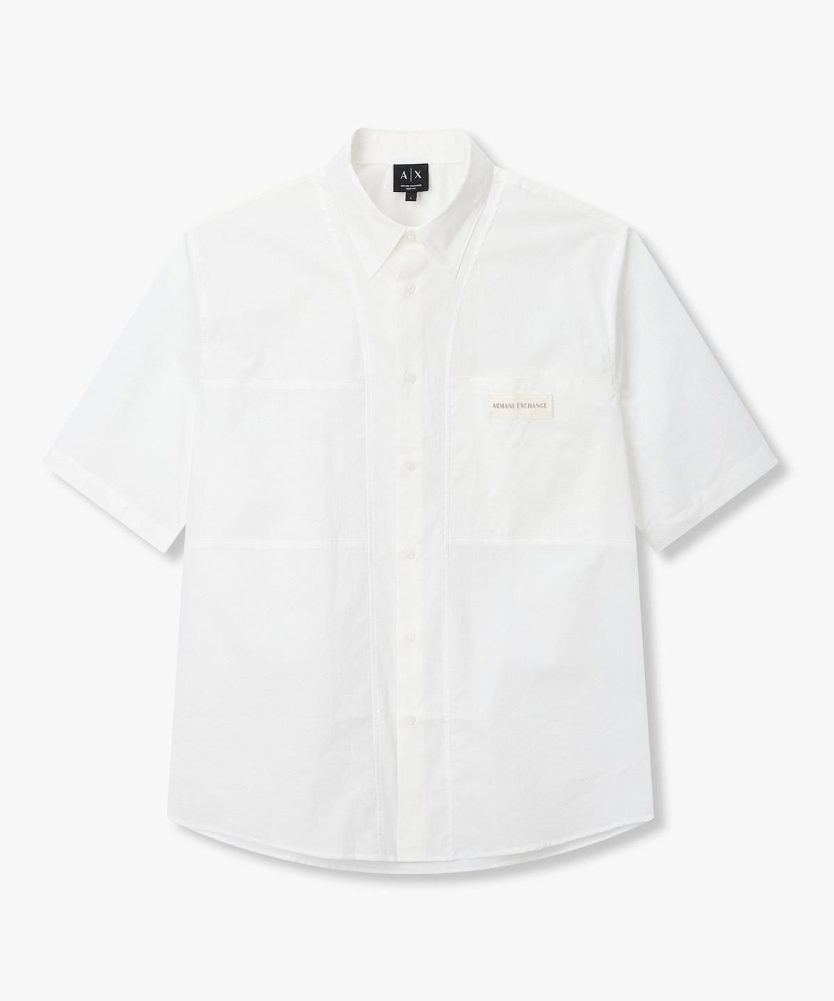 아르마니 익스체인지(ARMANI EXCHANGE) 남성 로고 라벨 패치 숏 슬리브 셔츠 _화이트_A416120005