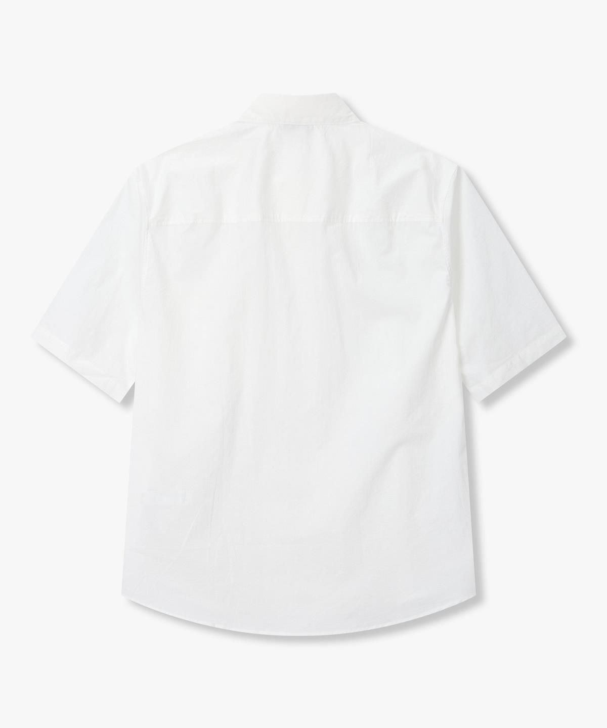 아르마니 익스체인지(ARMANI EXCHANGE) 남성 로고 라벨 패치 숏 슬리브 셔츠 _화이트_A416120005