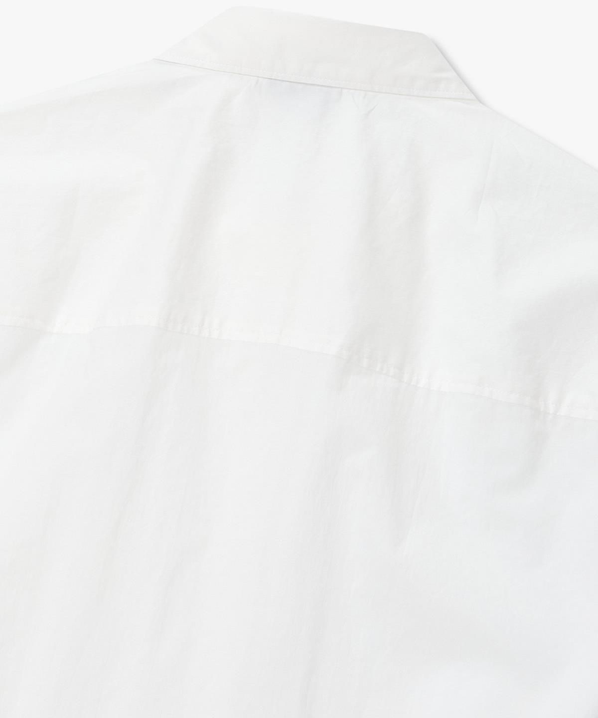 아르마니 익스체인지(ARMANI EXCHANGE) 남성 로고 라벨 패치 숏 슬리브 셔츠 _화이트_A416120005