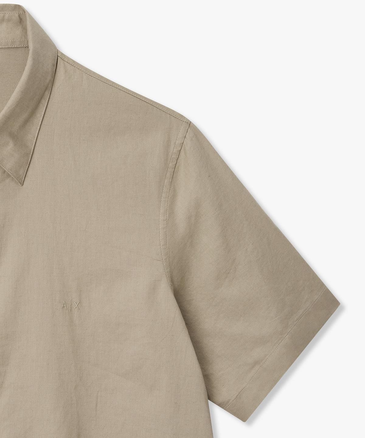 아르마니 익스체인지(ARMANI EXCHANGE) 남성 린넨 블렌드 밴딩 헴 디테일 셔츠 _베이지_A416120011