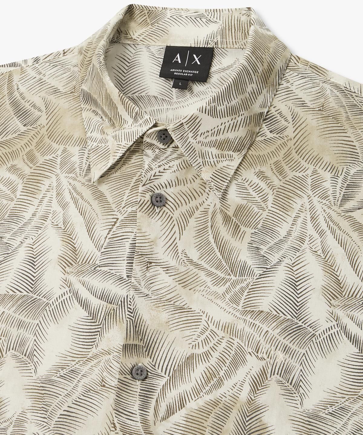 아르마니 익스체인지(ARMANI EXCHANGE) 남성 올오버 리프 프린트 밴딩 헴 셔츠 _베이지_A416120010