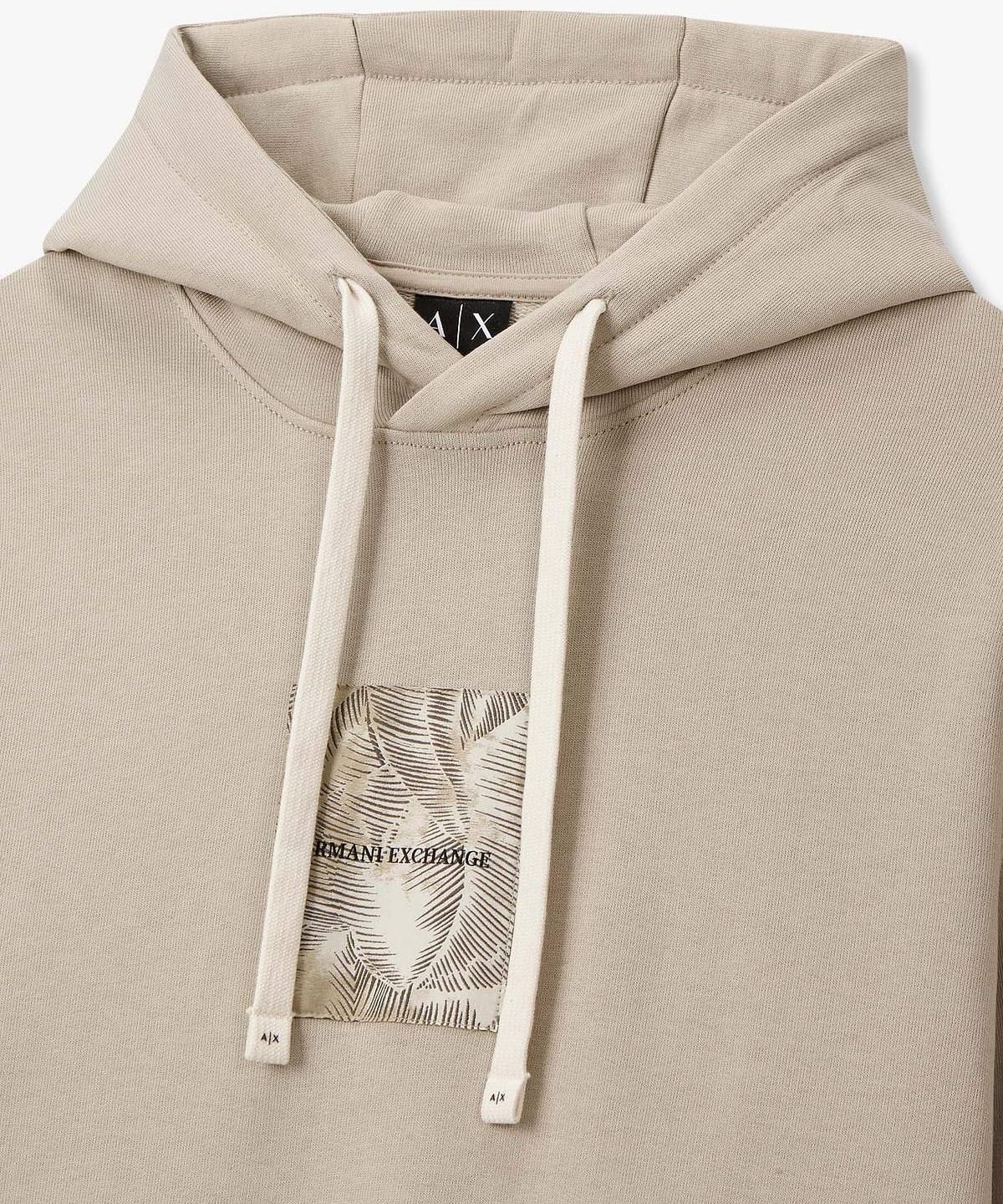 아르마니 익스체인지(ARMANI EXCHANGE) 남성 로고 패치 스웨트셔츠 후디 _베이지_A416131011