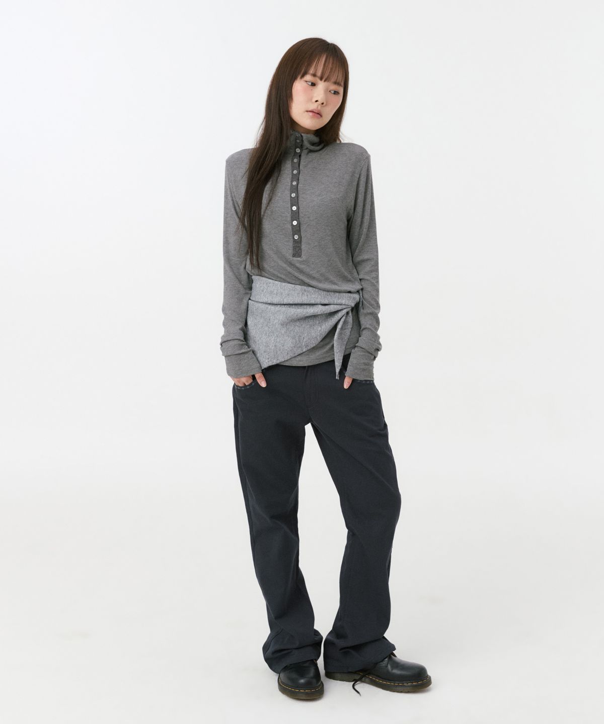 오헤시오(OHESHIO) BUTTON SLIM LONG SLEEVE, CHARCOAL