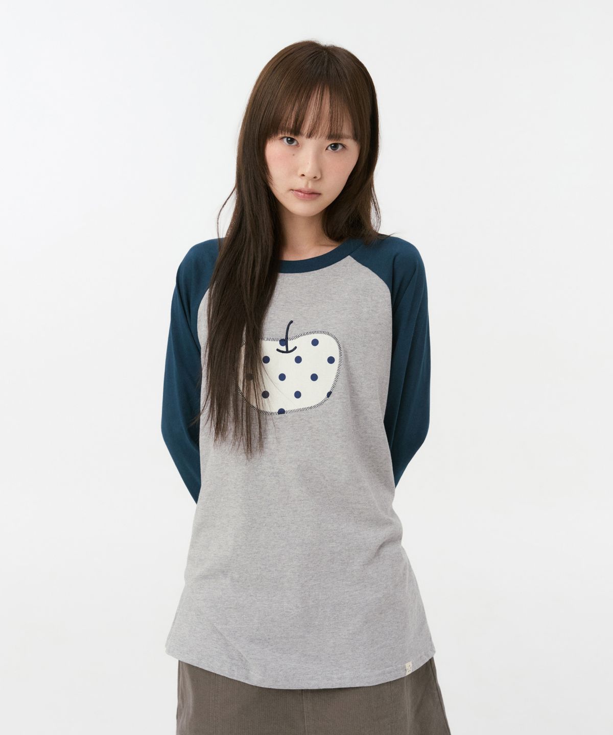 오헤시오(OHESHIO) APPLE RAGLAN OVER FIT LONG SLEEVE, GRAY