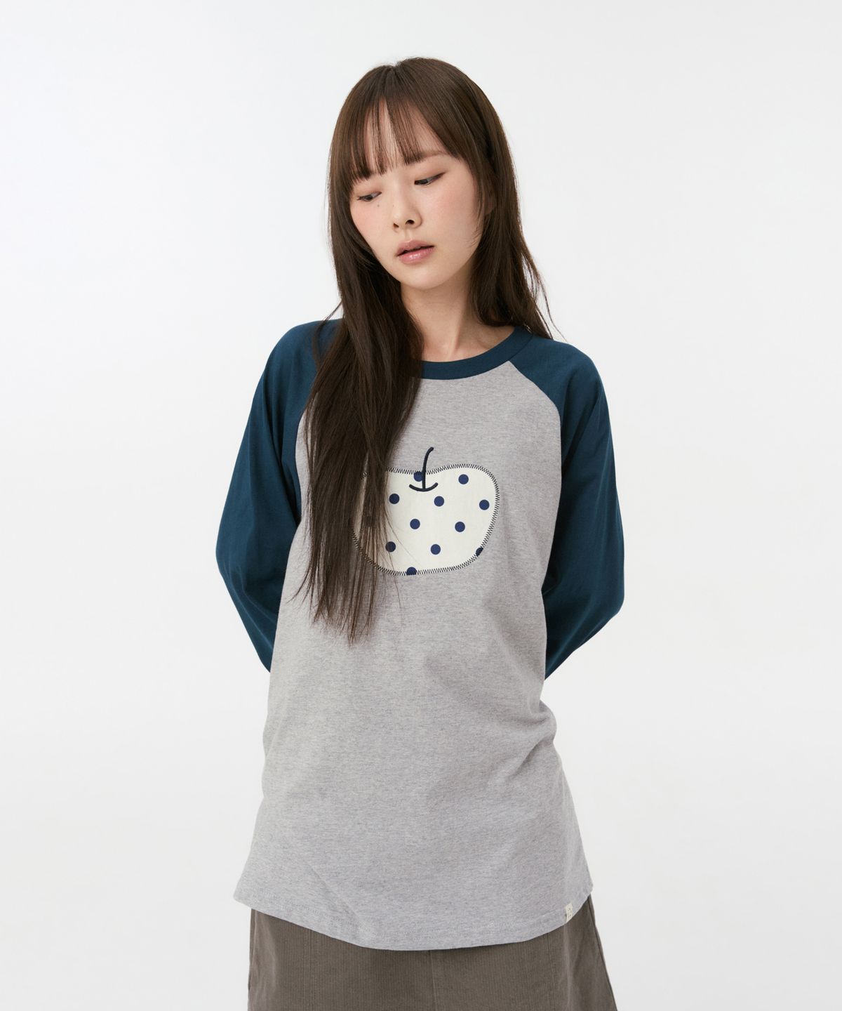 오헤시오(OHESHIO) APPLE RAGLAN OVER FIT LONG SLEEVE, GRAY