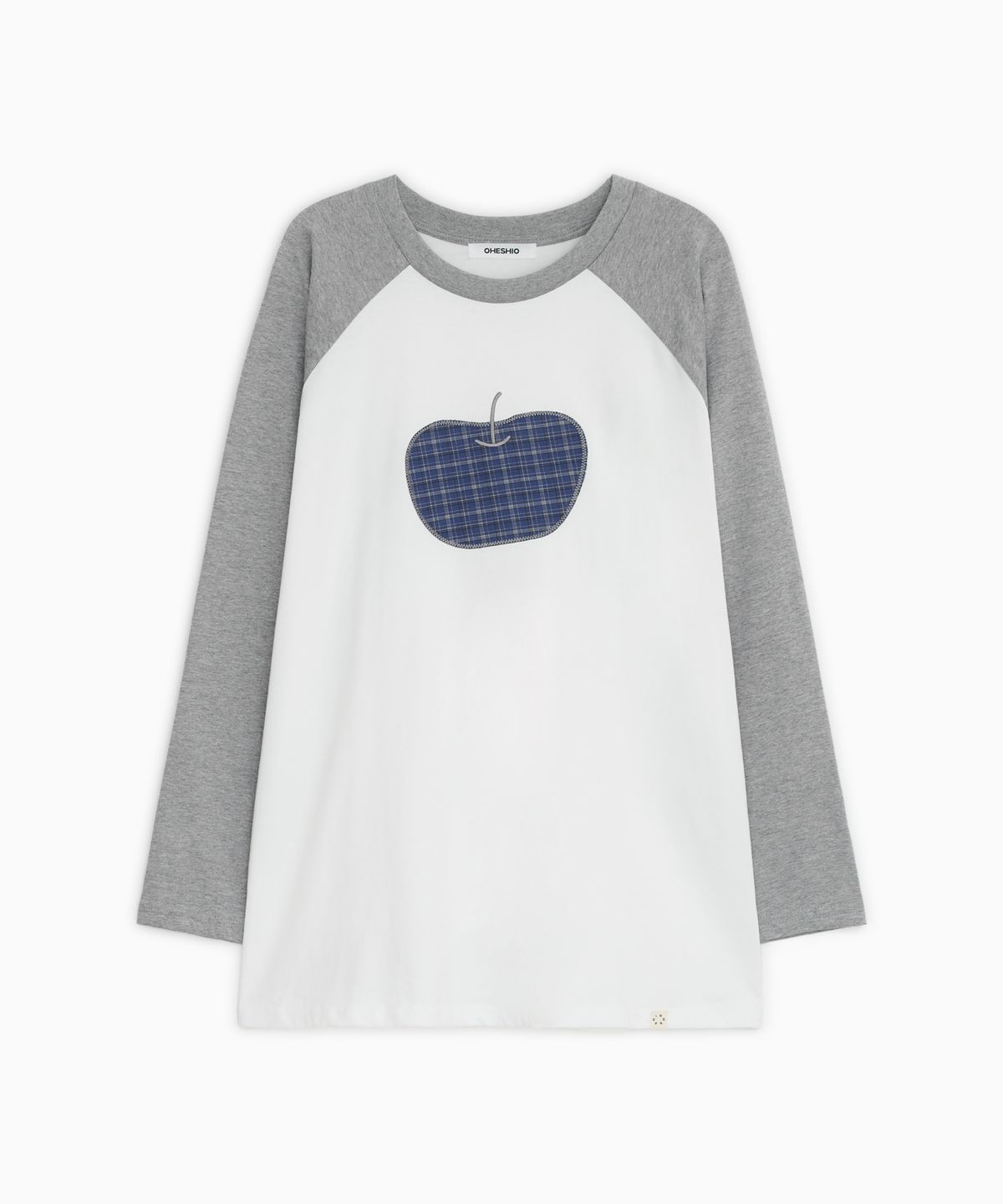 오헤시오(OHESHIO) APPLE RAGLAN OVER FIT LONG SLEEVE, WHITE
