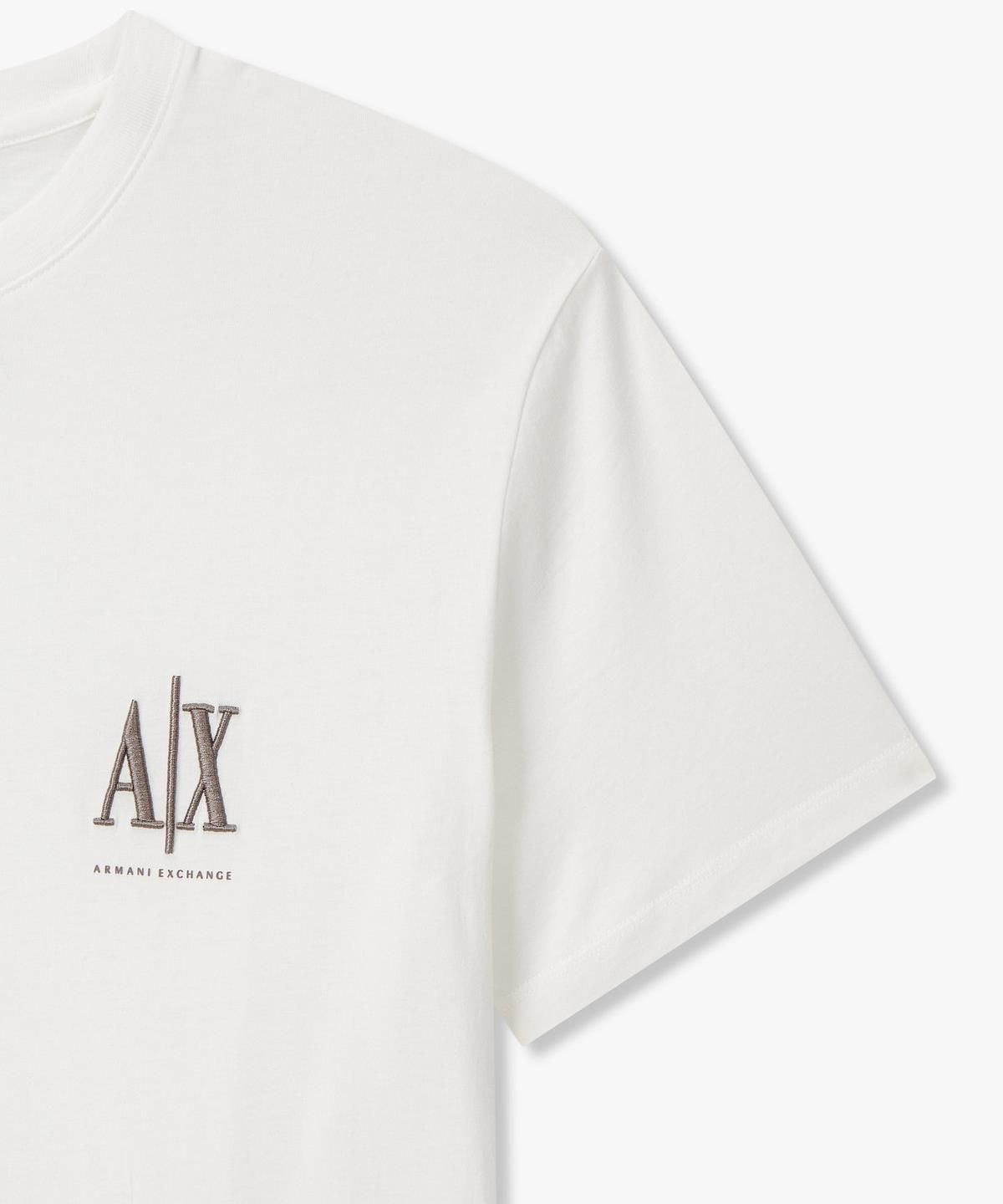 아르마니 익스체인지(ARMANI EXCHANGE) 남성 엠보 로고 자수 티셔츠 _오프 화이트_A416130901