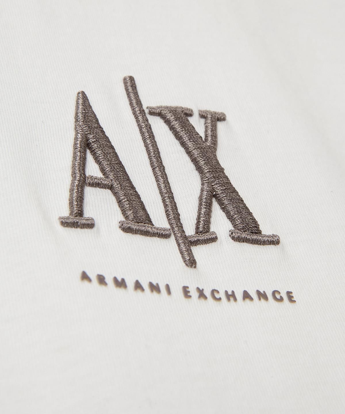 아르마니 익스체인지(ARMANI EXCHANGE) 남성 엠보 로고 자수 티셔츠 _오프 화이트_A416130901